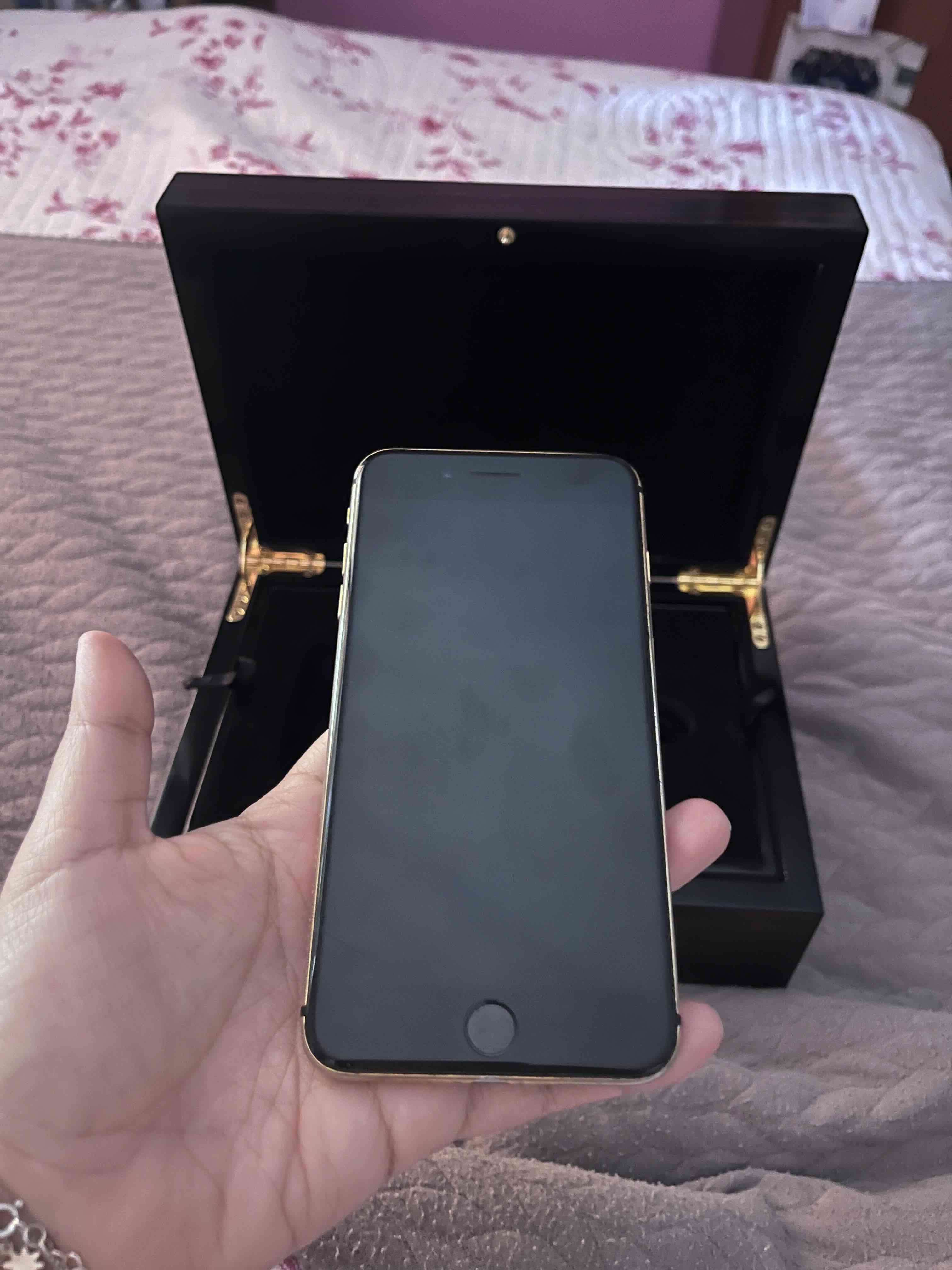 iPhone 8 plus edición especial 24 kt - miniatura 3