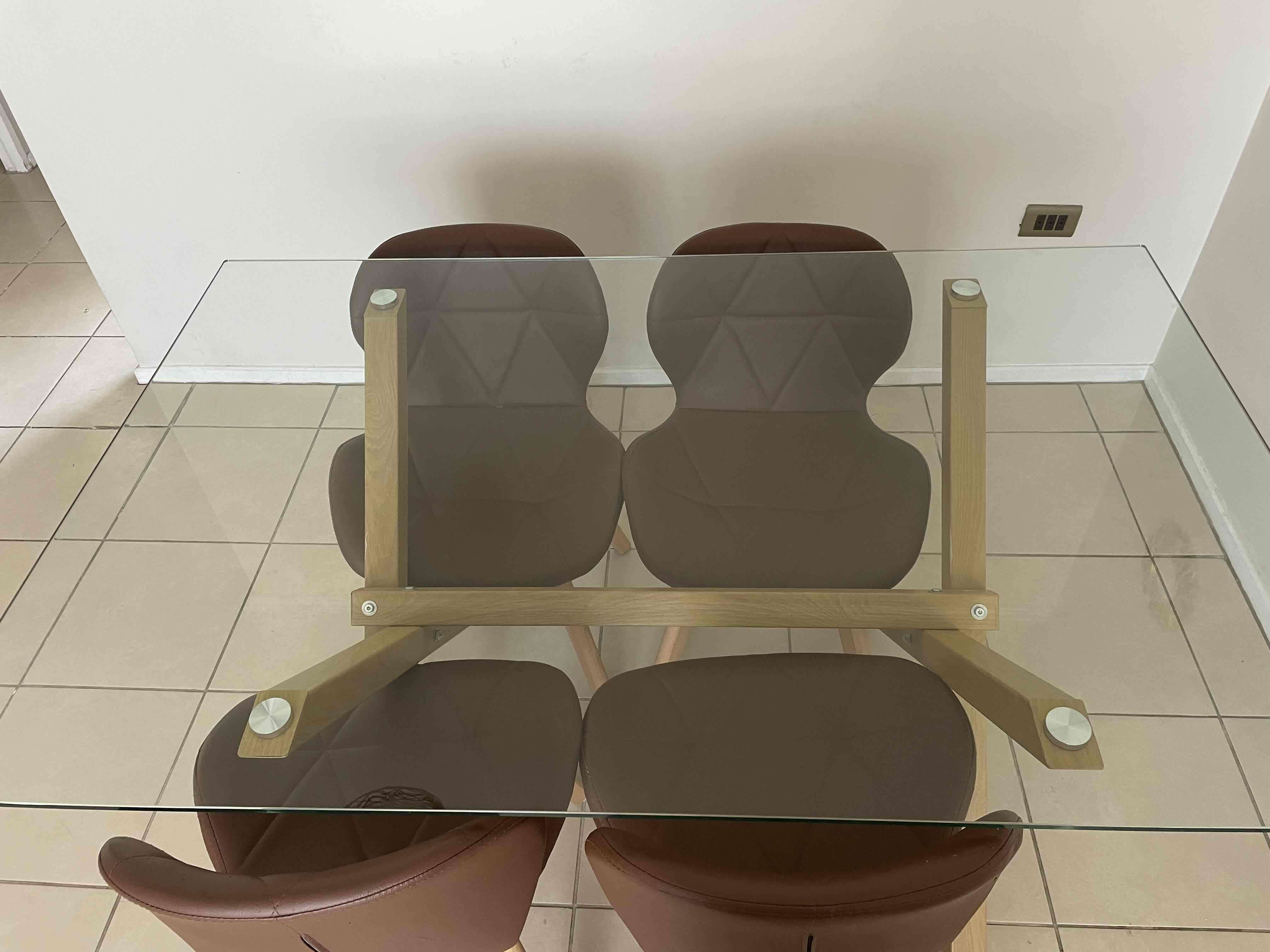 Mesa de comedor de vidrio y sillas - miniatura 3