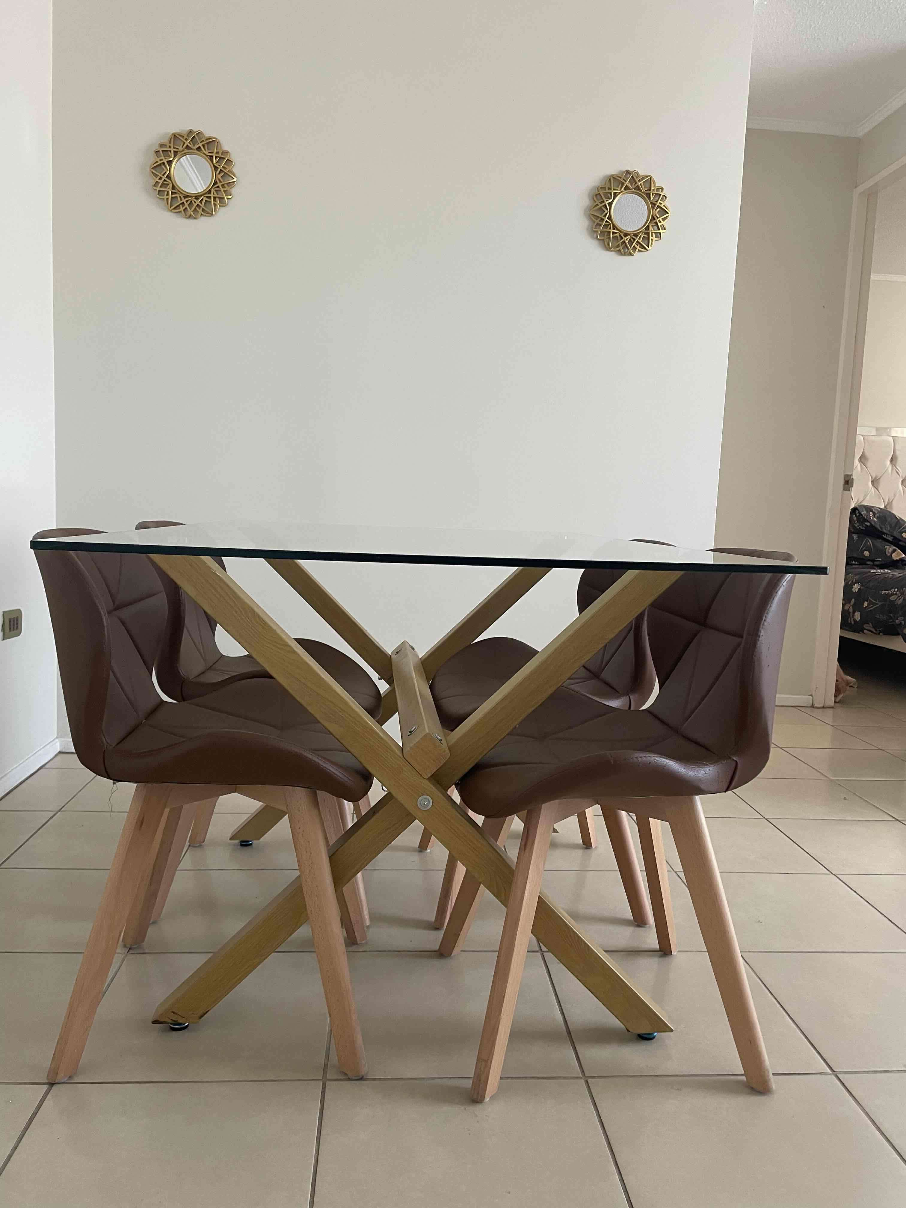 Mesa de comedor de vidrio y sillas - miniatura 5