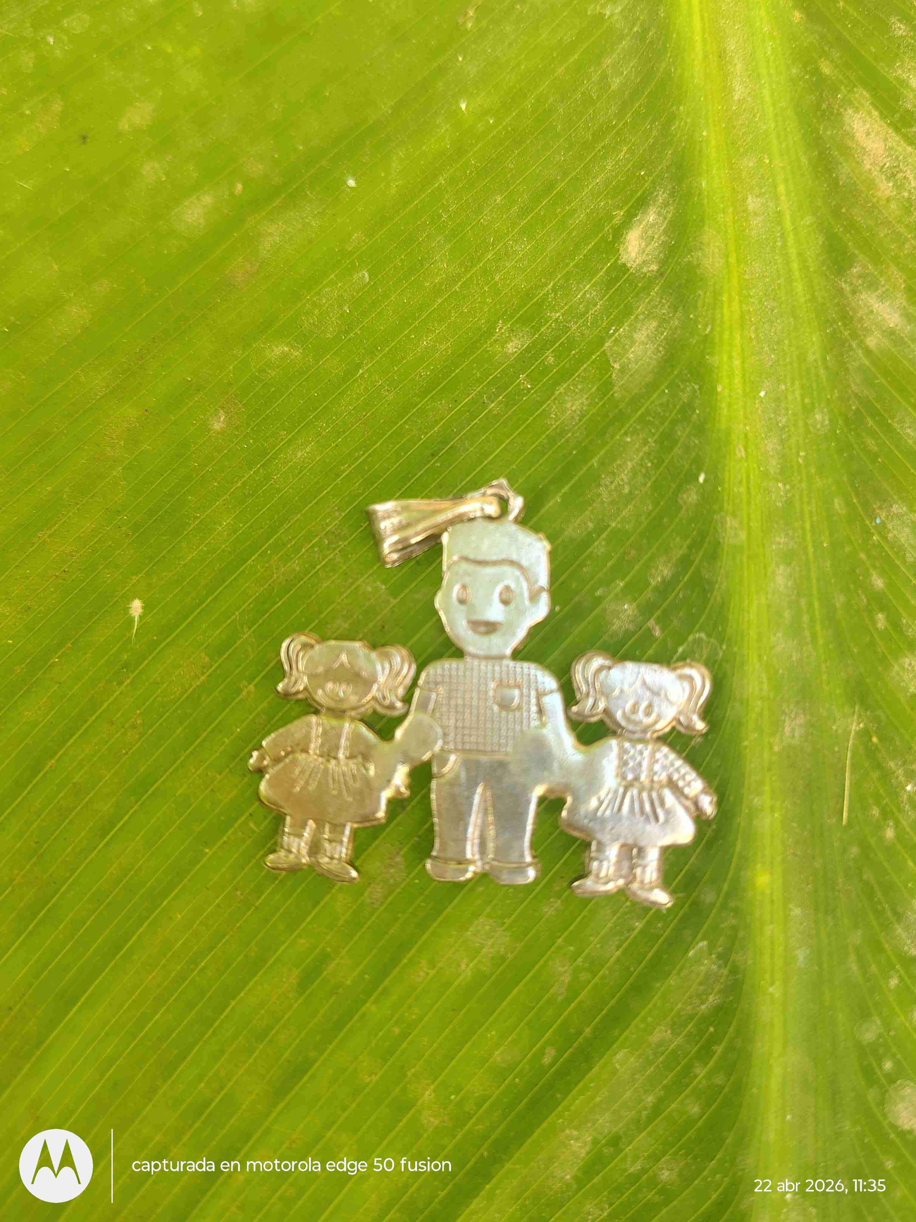 Anillo plateado con brillantes - miniatura 3