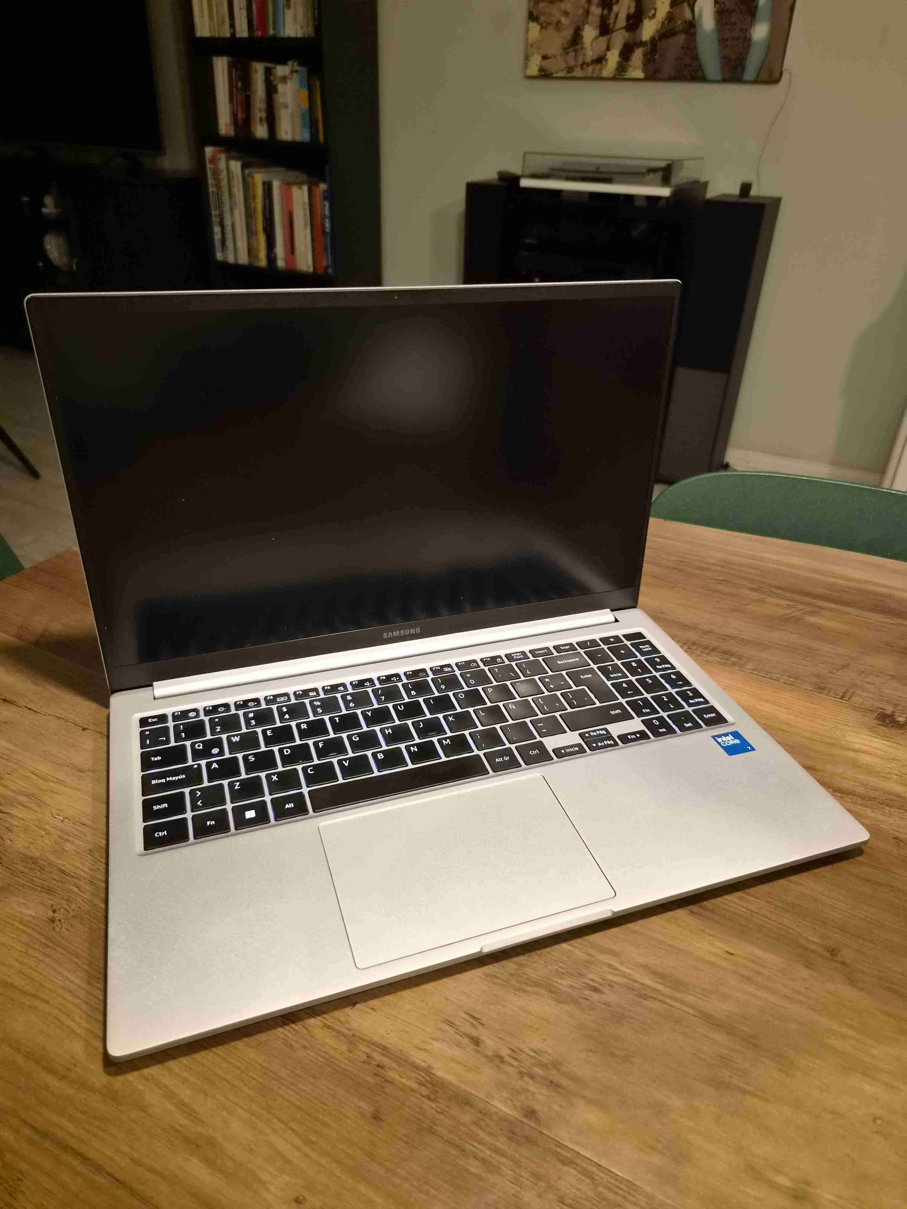 Notebook Galaxy Book 4 15.6"/i7/8GB/512GB - miniatura 6