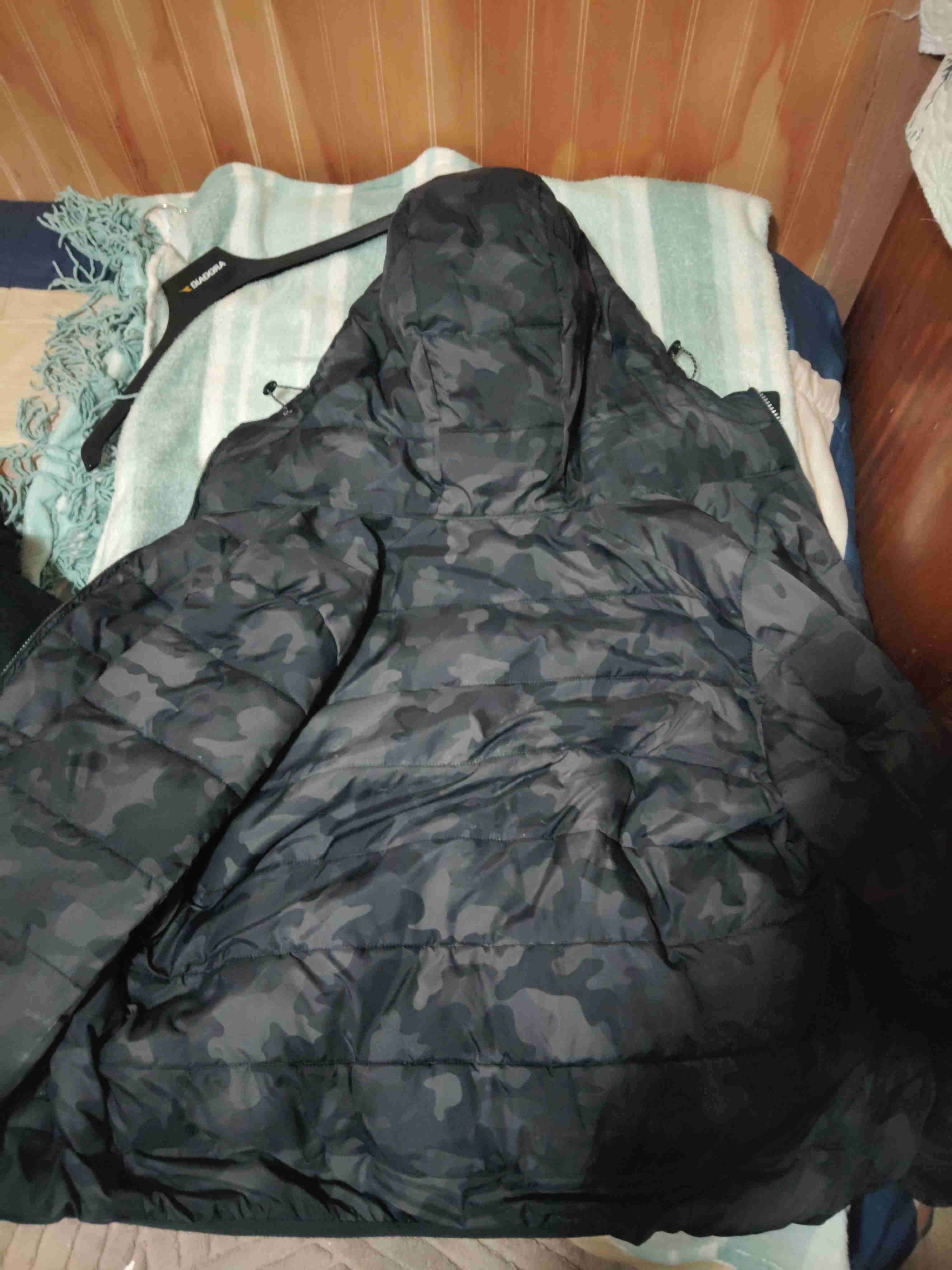 Parka camuflada con capucha - miniatura 3