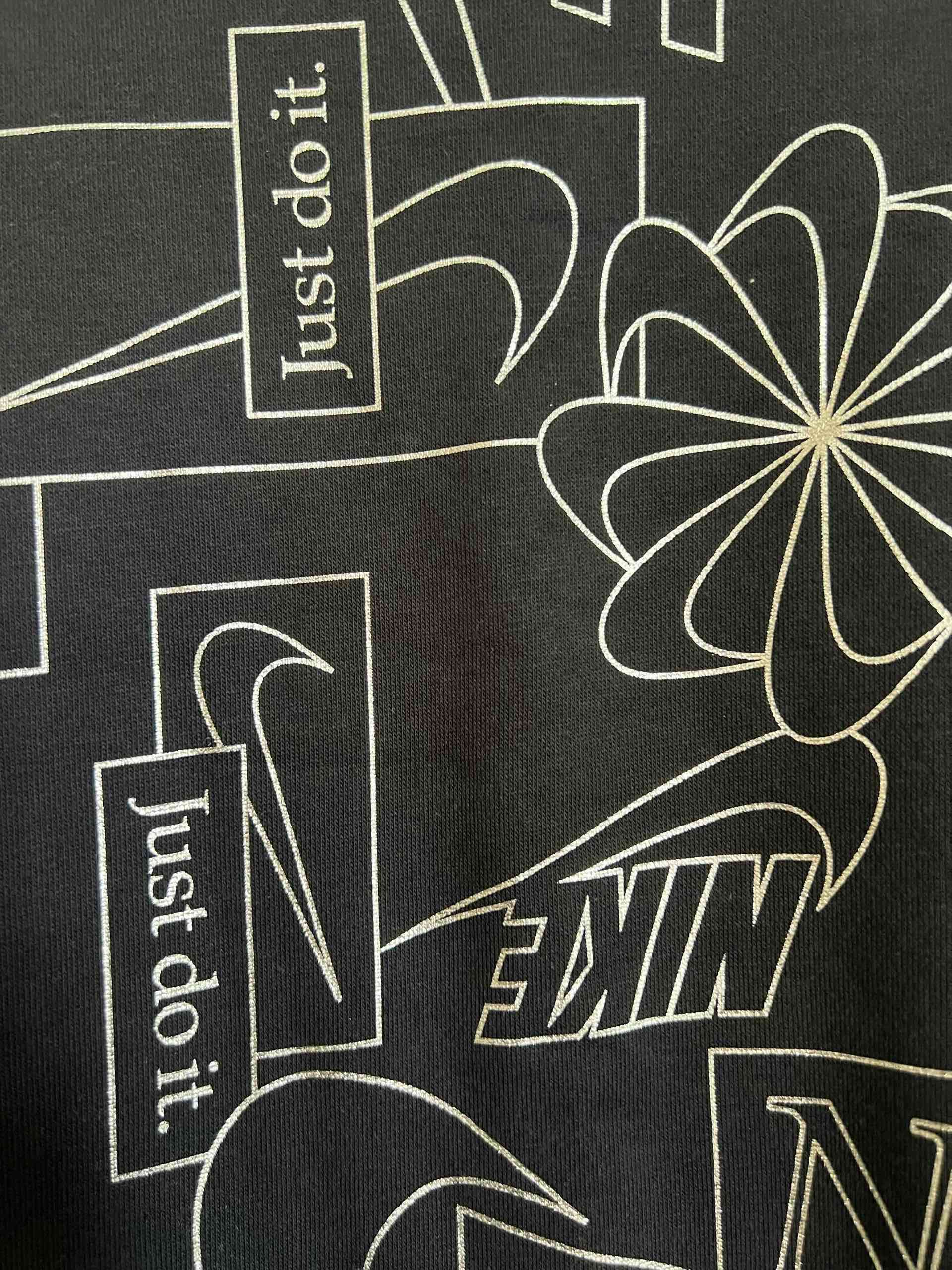 Polerón Nike negro estampado - miniatura 2