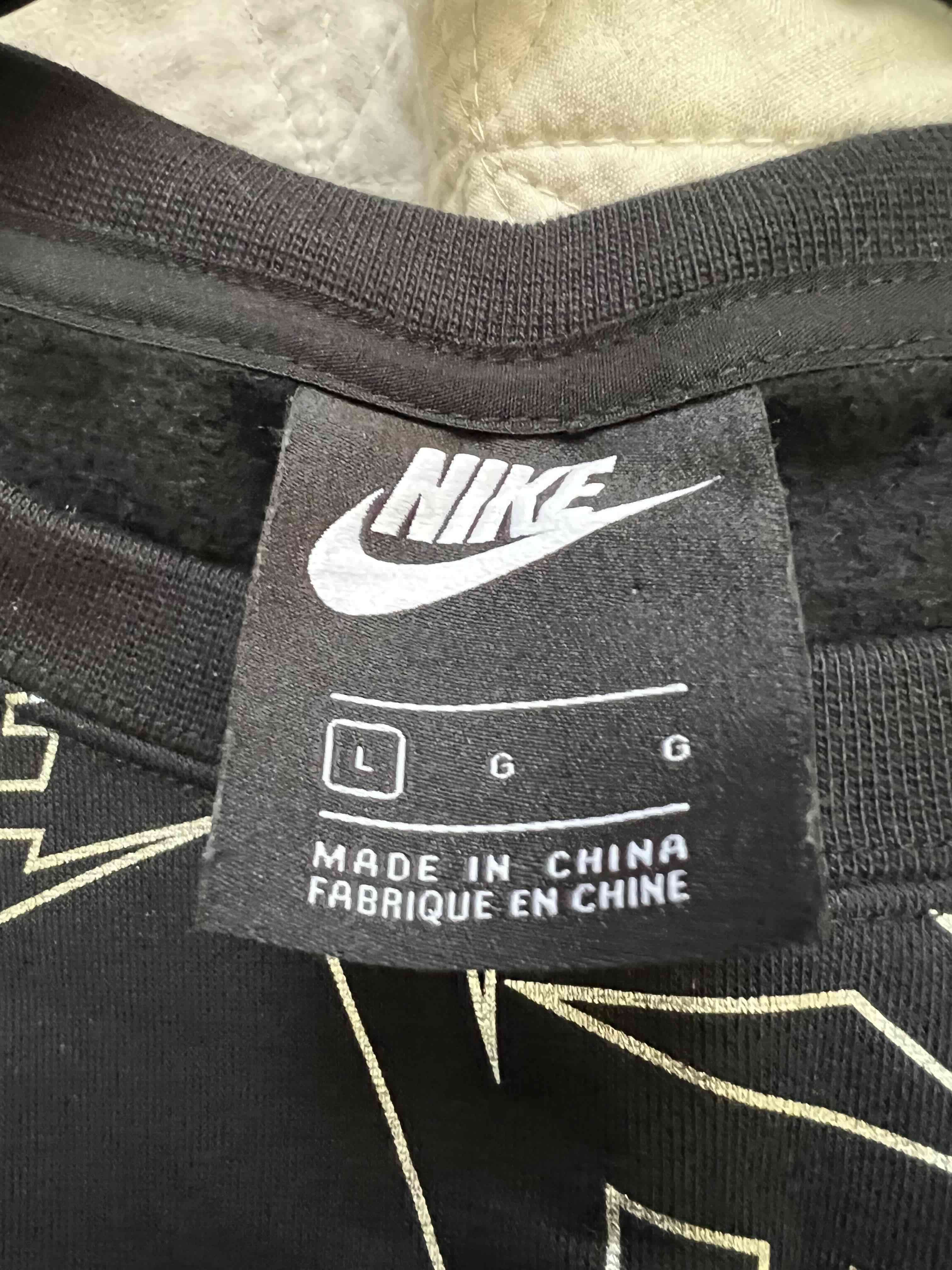 Polerón Nike negro estampado - miniatura 3