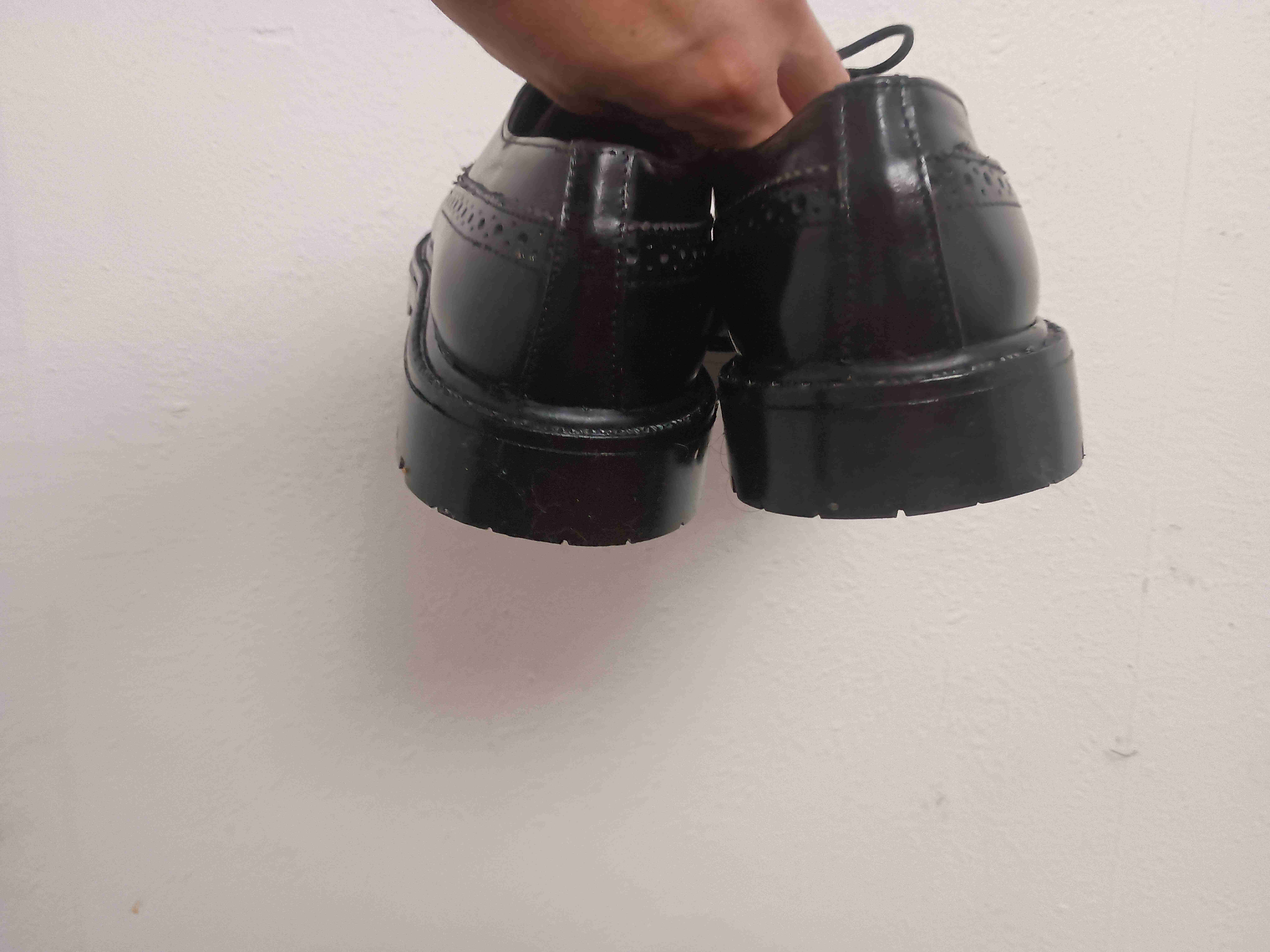 Zapatos Oxford de cuero negro con cordones - miniatura 5