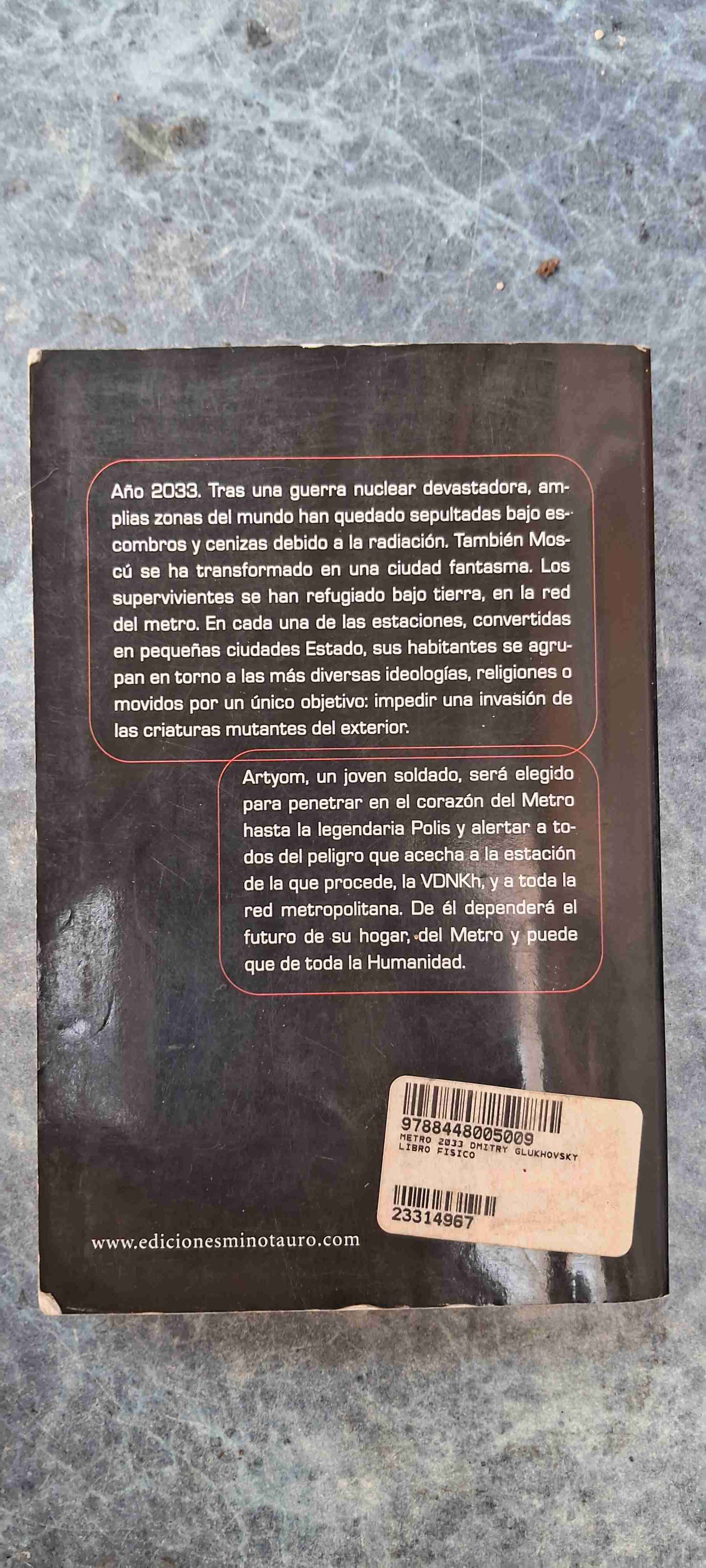 Libro Metro 2033 - Dmitry Glukhovsky - miniatura 2