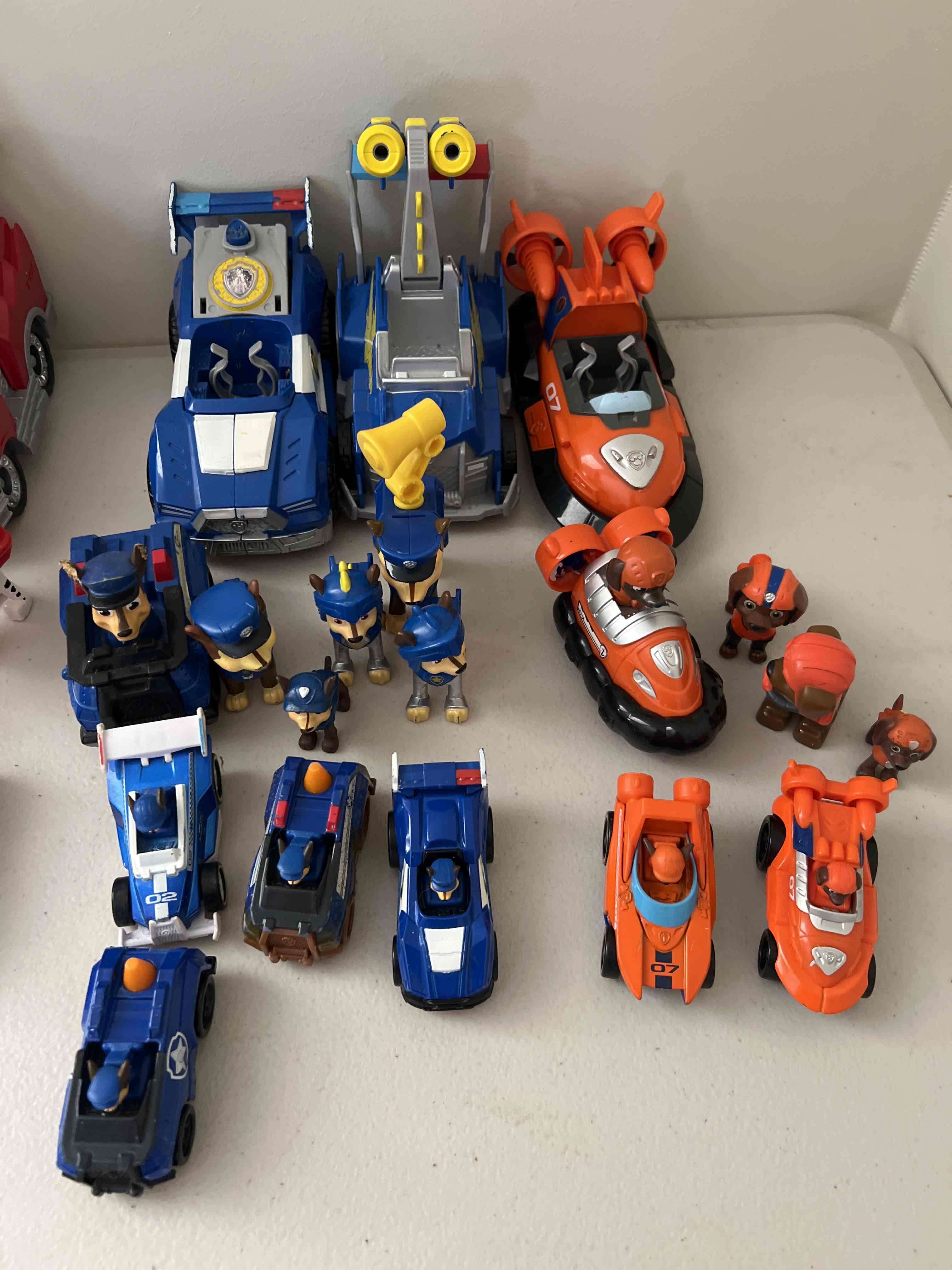 Lote de juguetes de vehículos y figuras PAW PATROL - miniatura 4