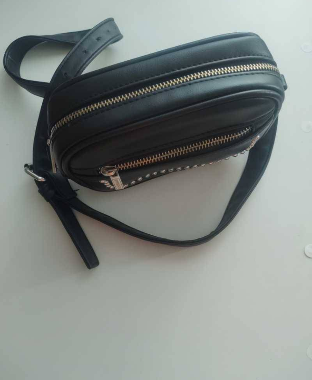 Cartera riñonera negra con tachas - miniatura 2