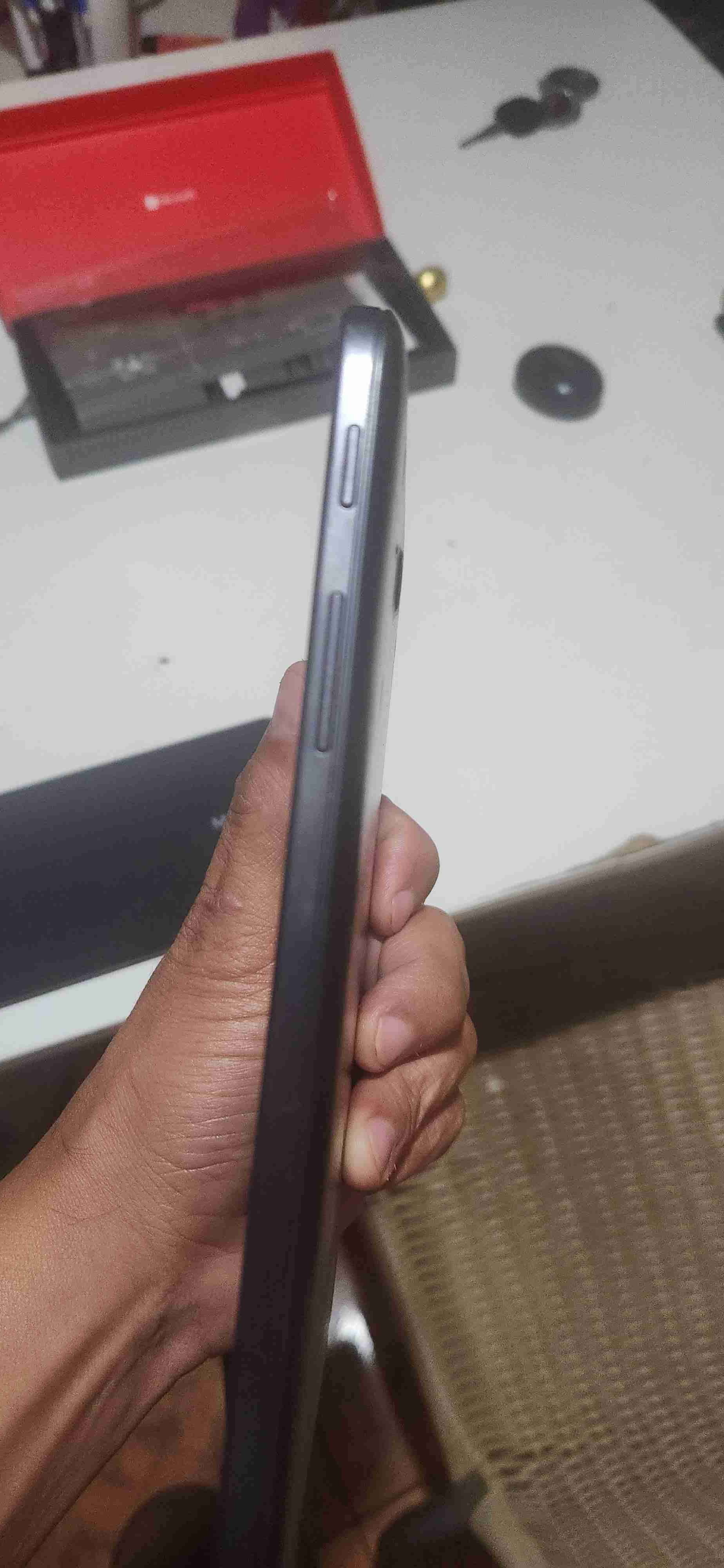 Tablet Samsung negra - miniatura 4