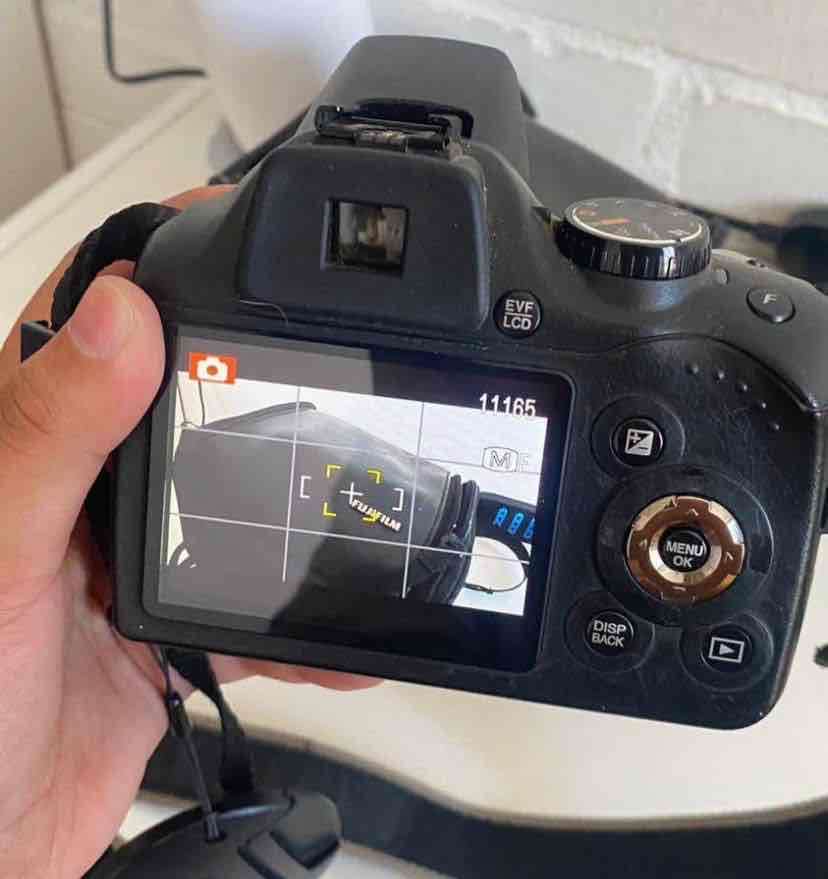 Cámara Fujifilm con accesorios - miniatura 3