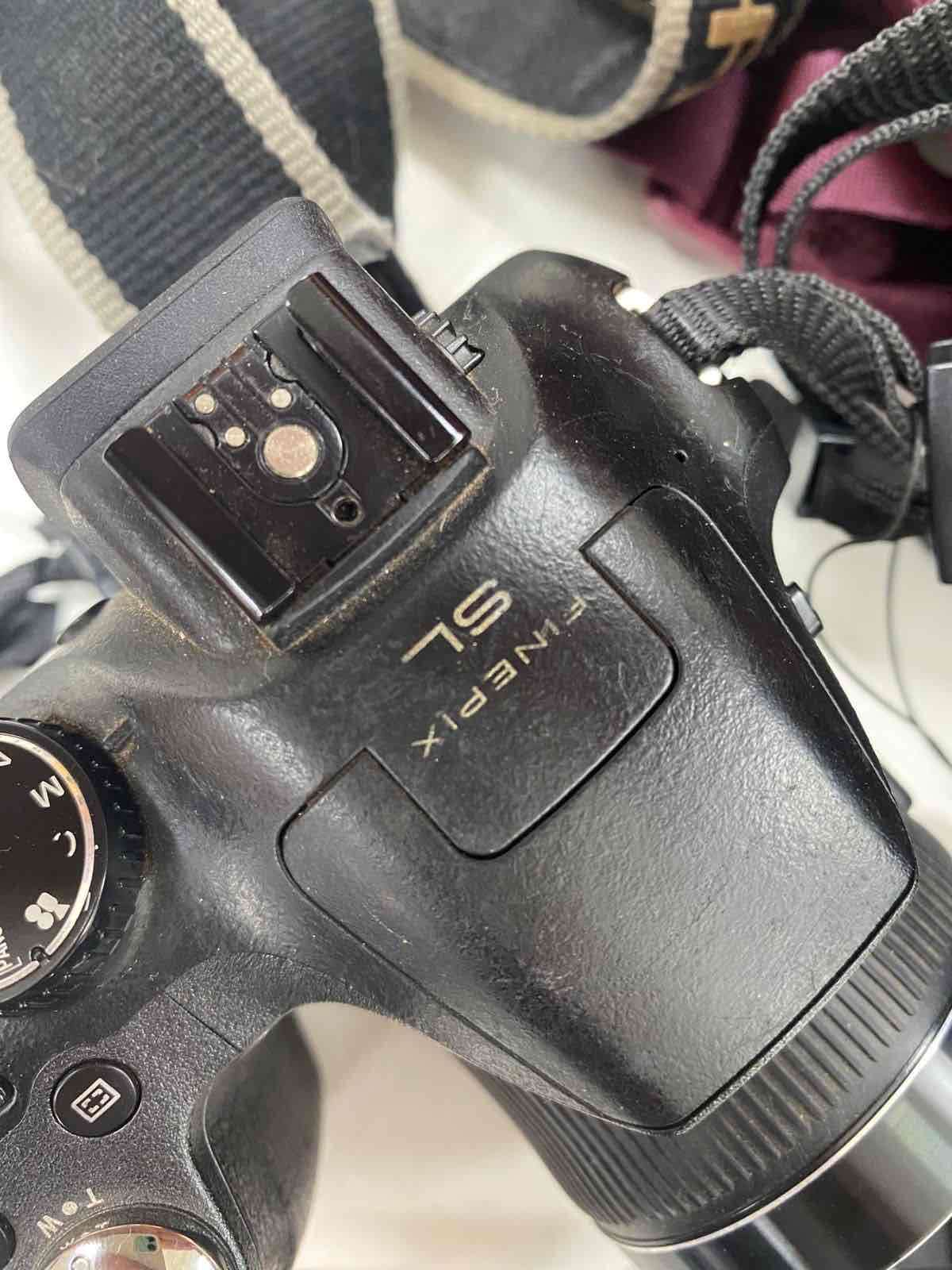 Cámara Fujifilm con accesorios - miniatura 5