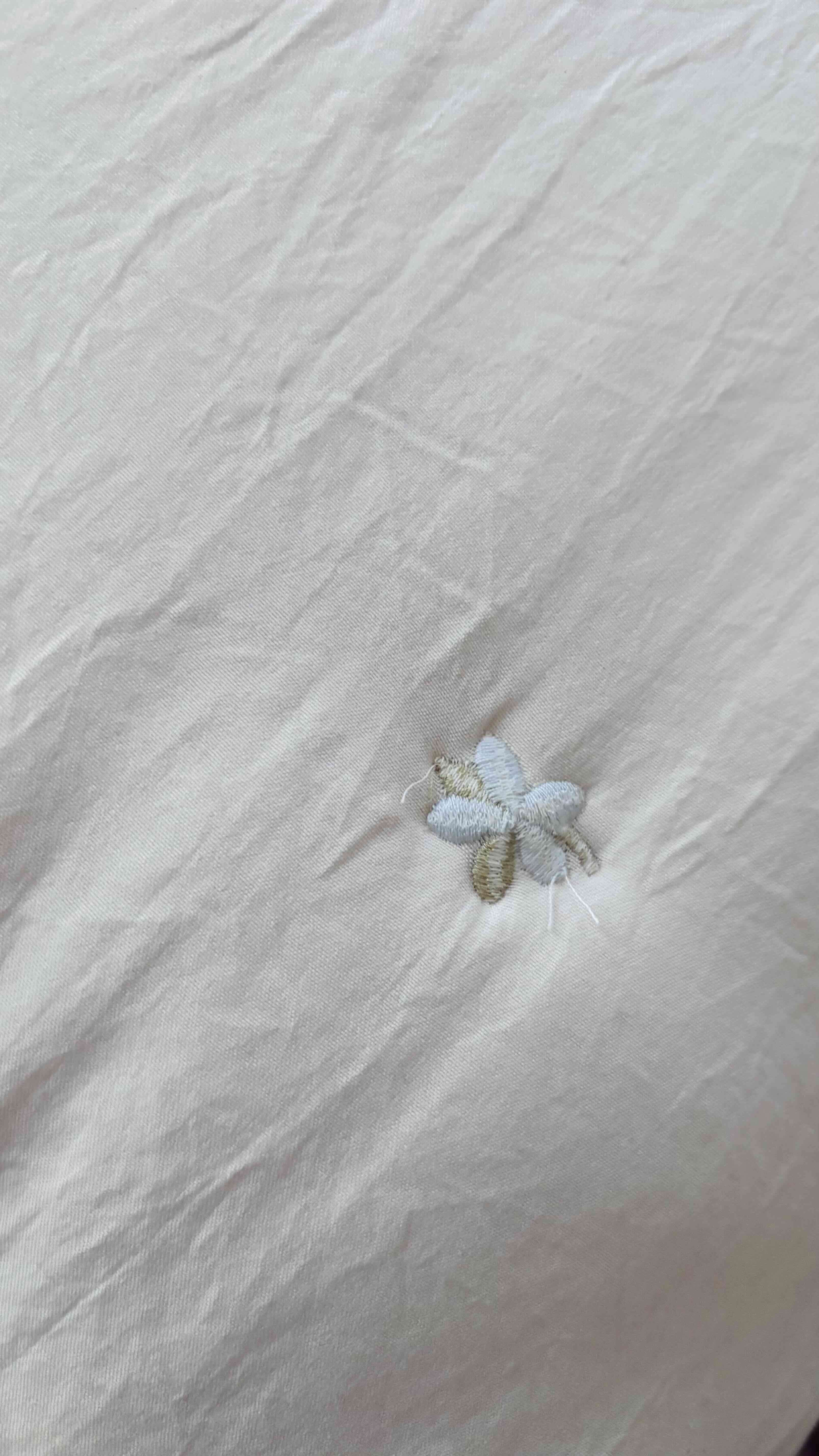 Cubrecama 2 plazas  bordada elegante - miniatura 1