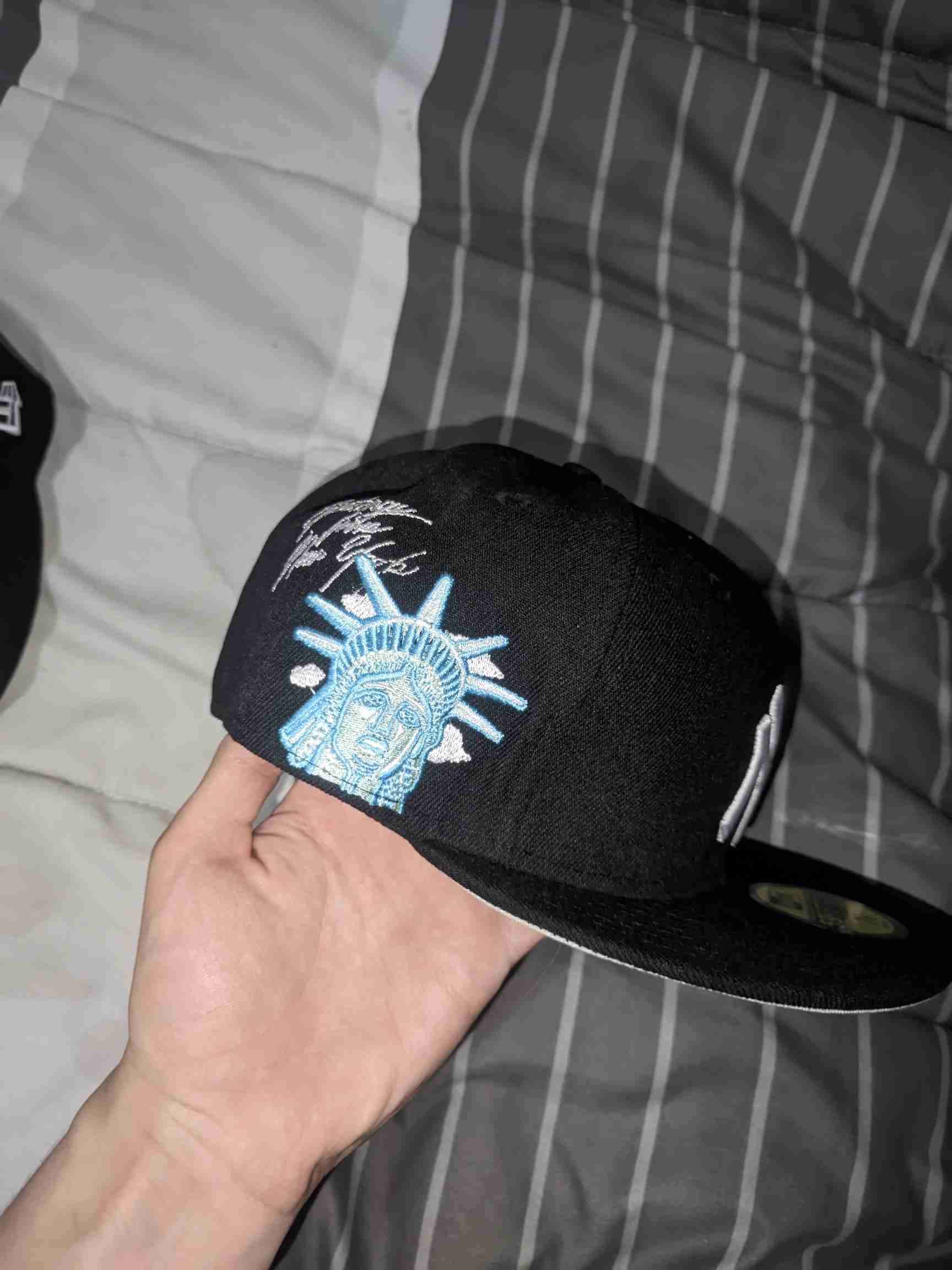 Gorra negra New Era - miniatura 2