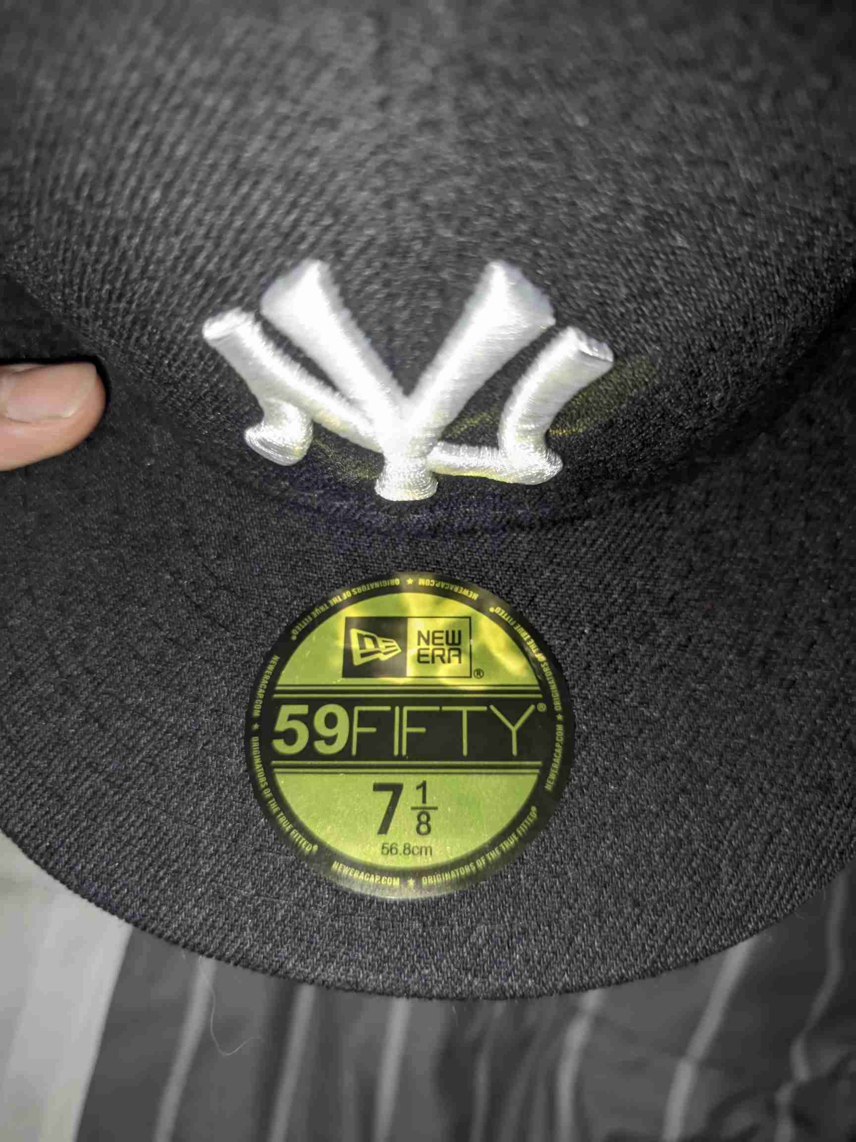 Gorra negra New Era - miniatura 4