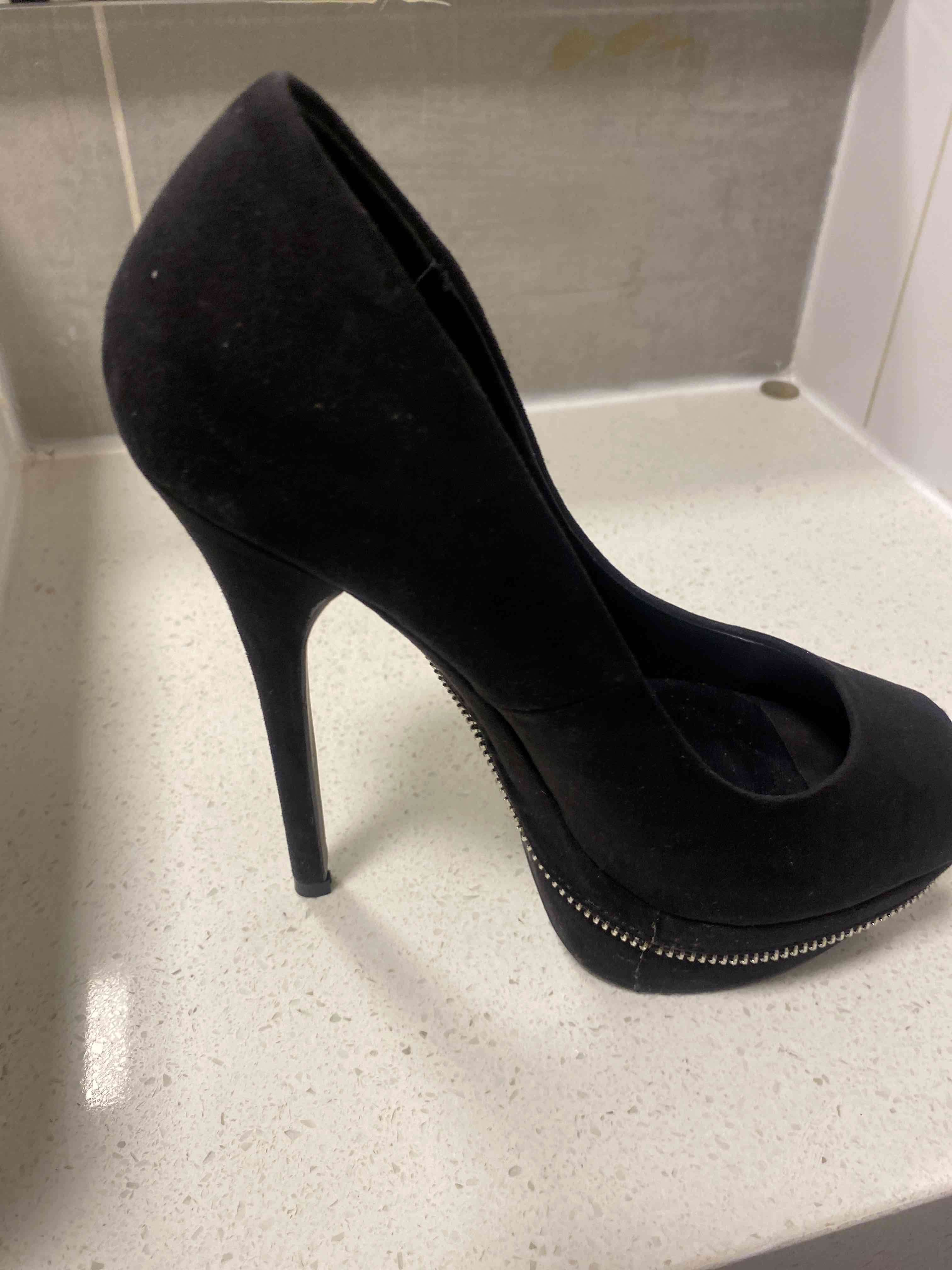 Zapatos tacón alto negros - miniatura 1