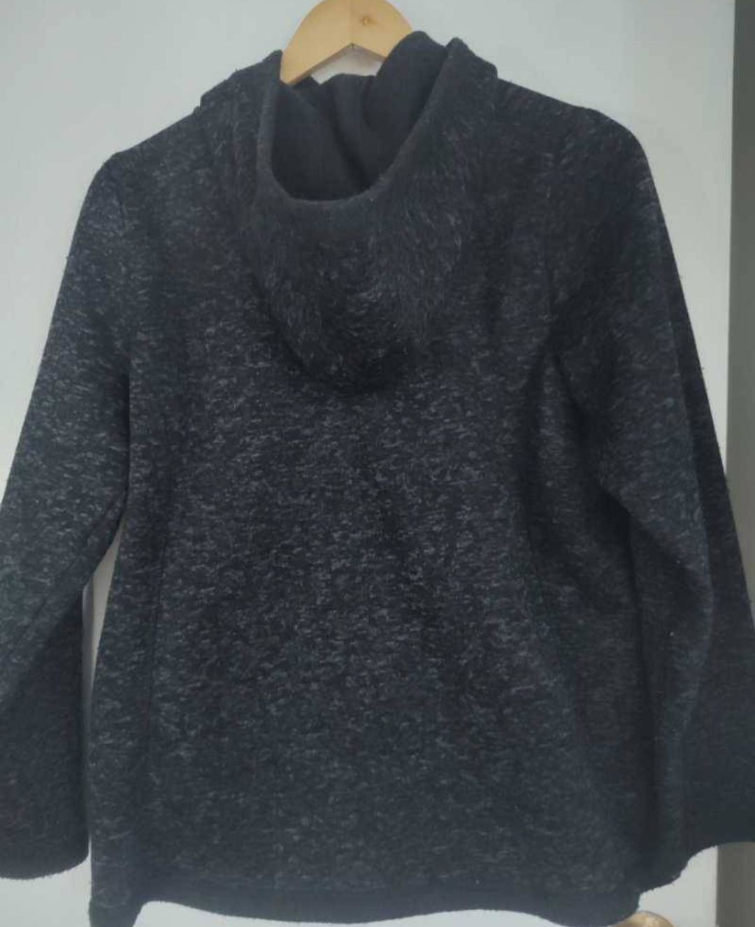 Polerón gris jaspeado con capucha - miniatura 2