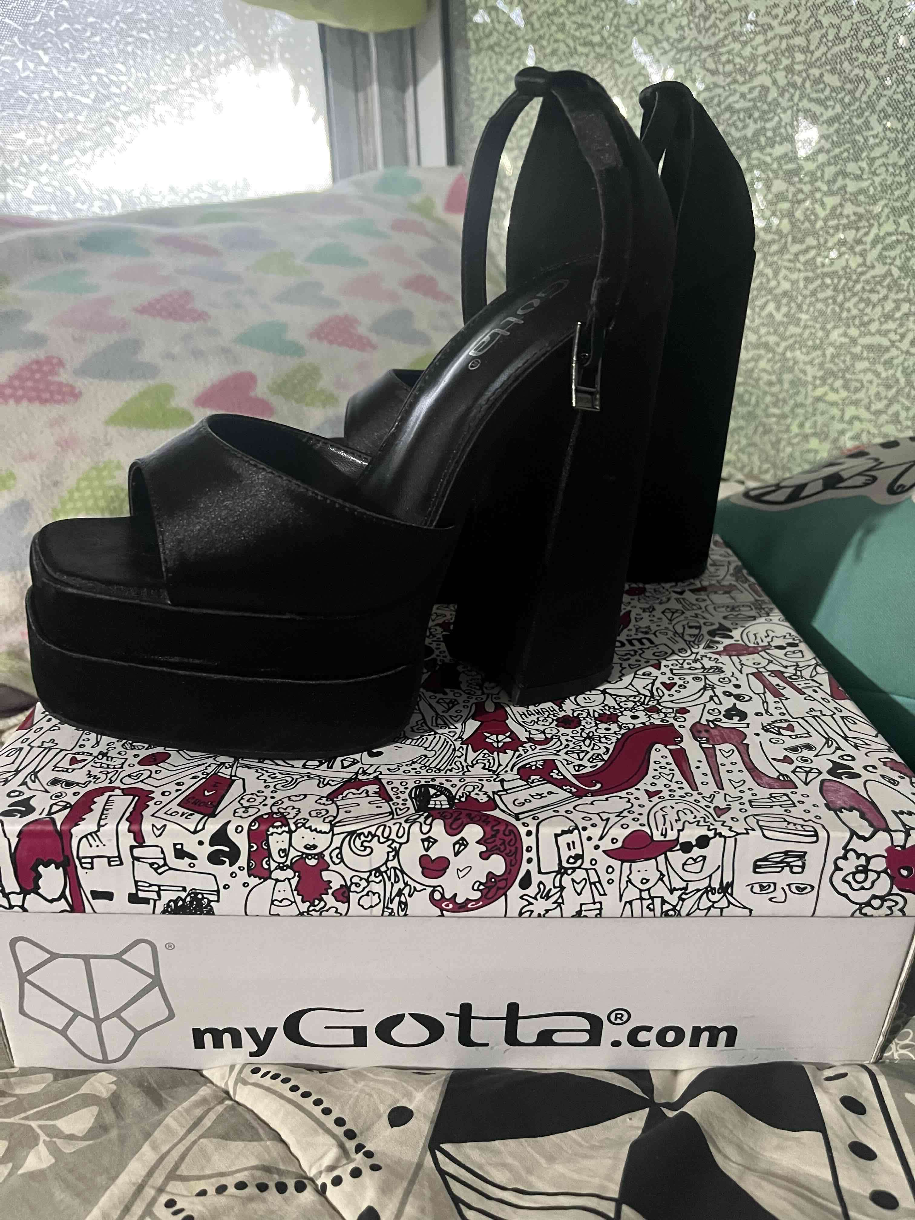 Sandalias negras altas con plataforma - miniatura 3