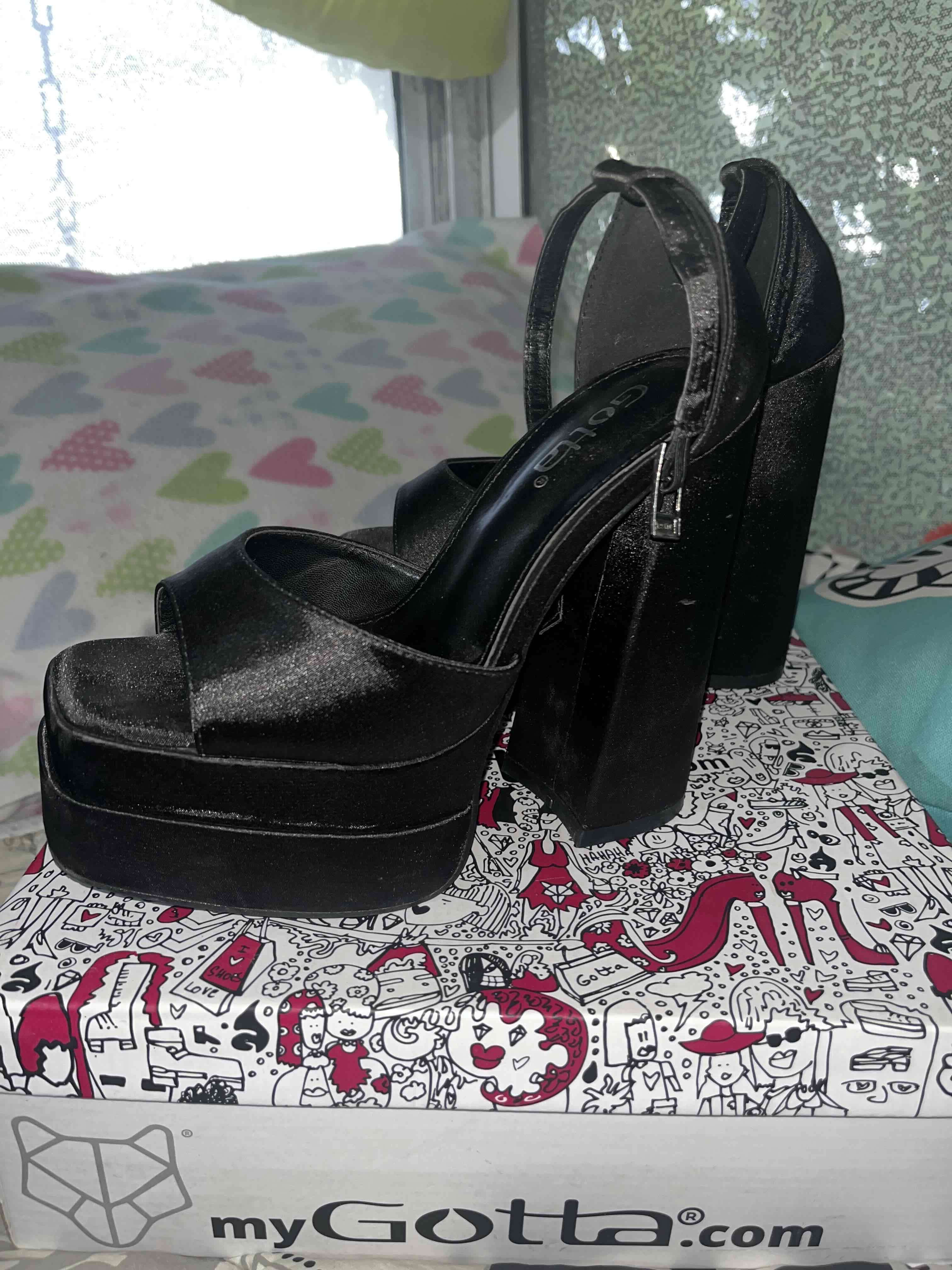 Sandalias negras altas con plataforma - miniatura 4