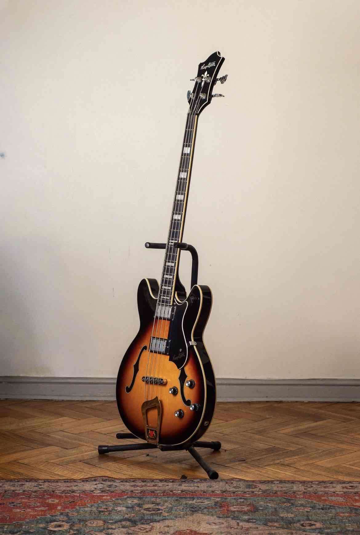 Bajo eléctrico vintage semi-hueco - miniatura 2