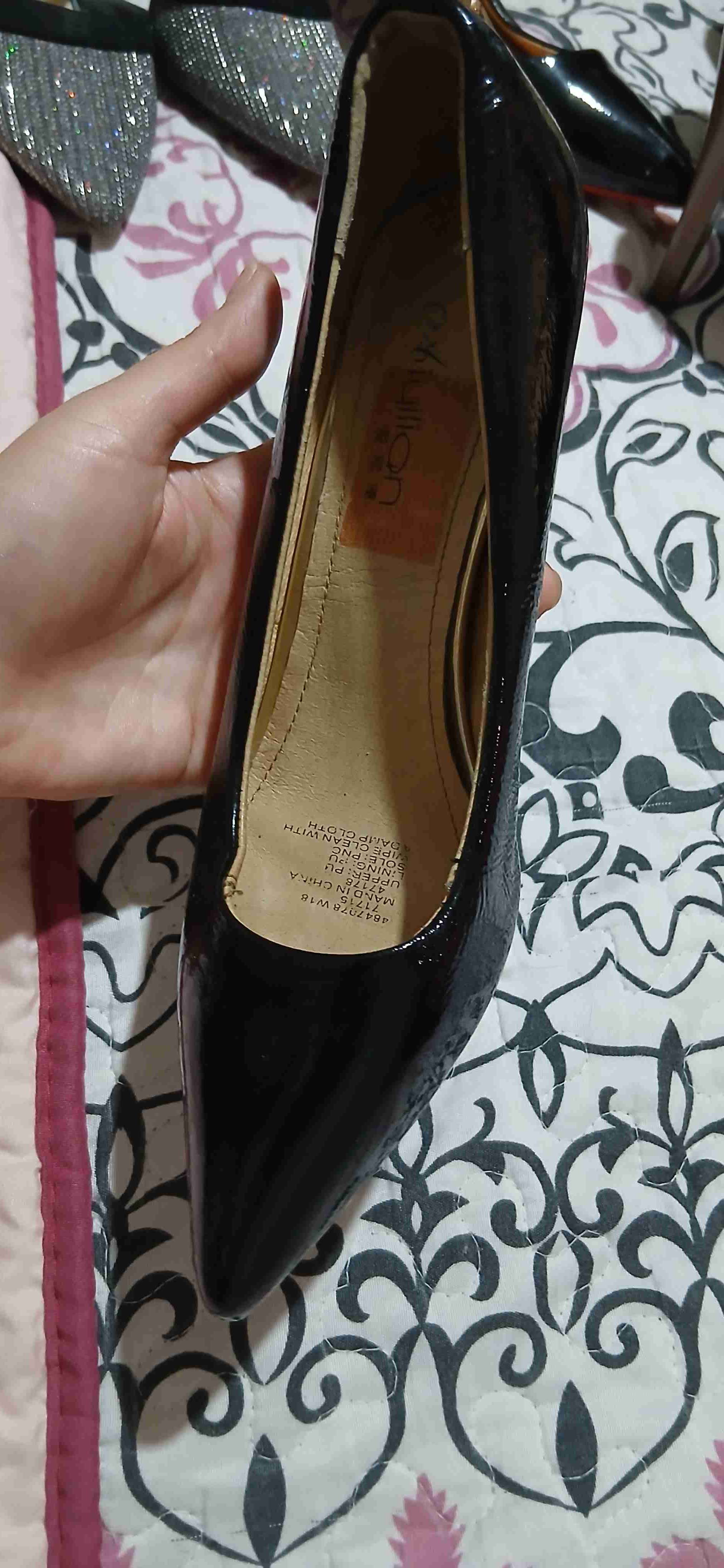 Zapatos de tacón negros elegantes - miniatura 3