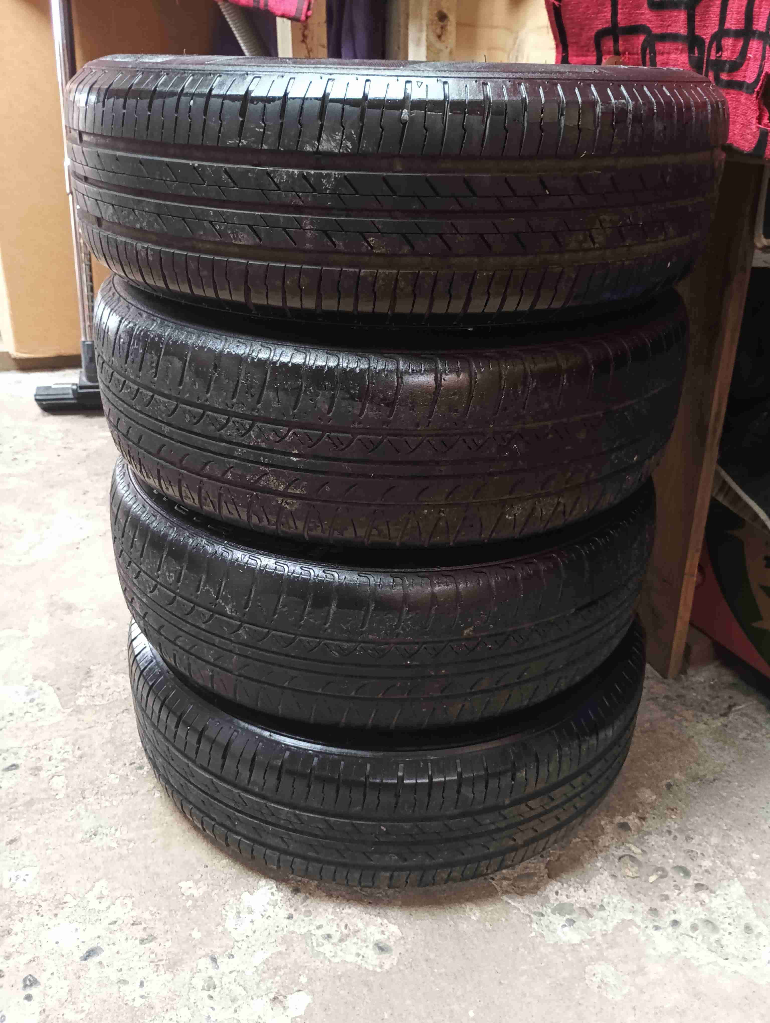 Llanta de repuesto para auto - miniatura 2