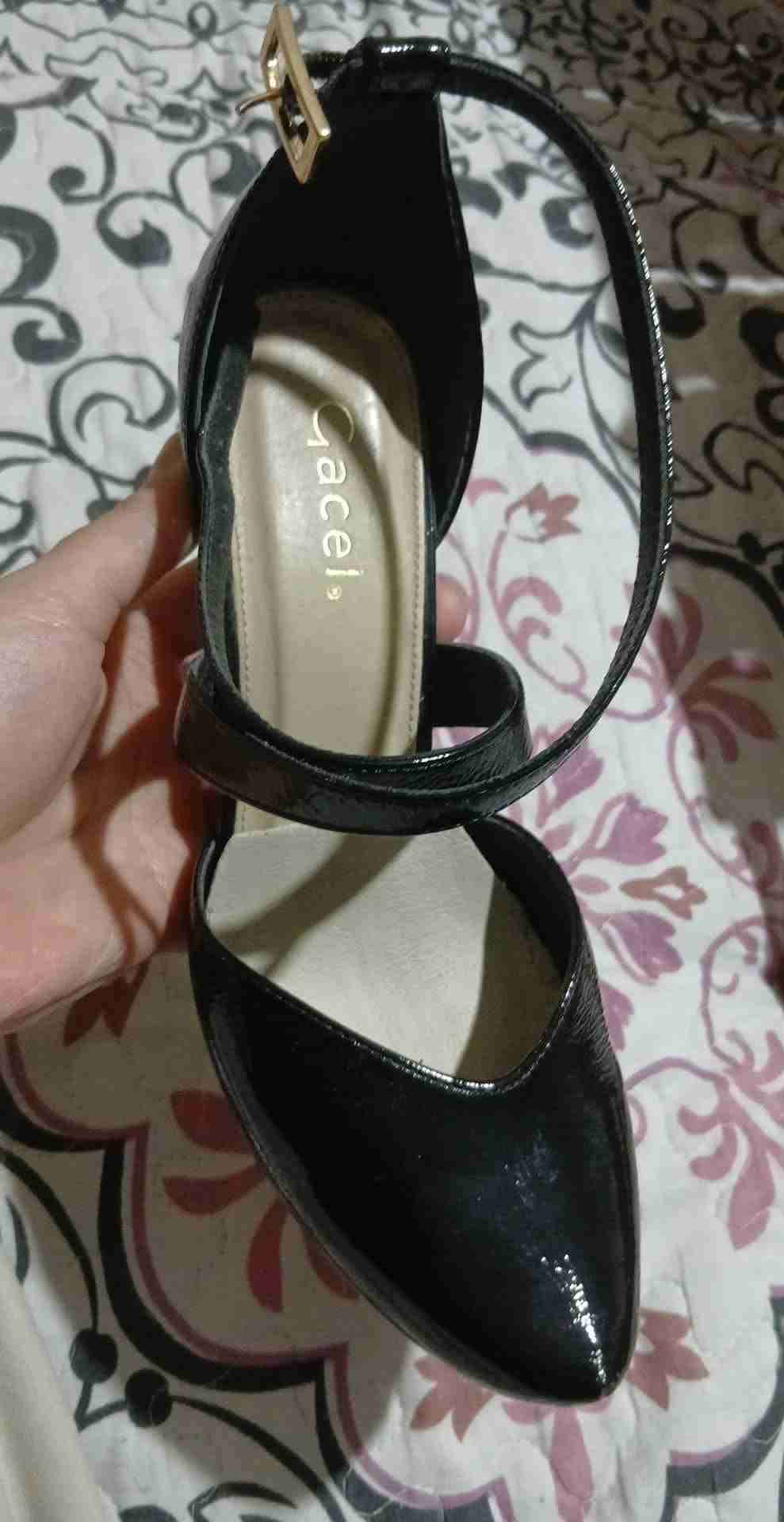 Zapatos negros de tacón alto - miniatura 3