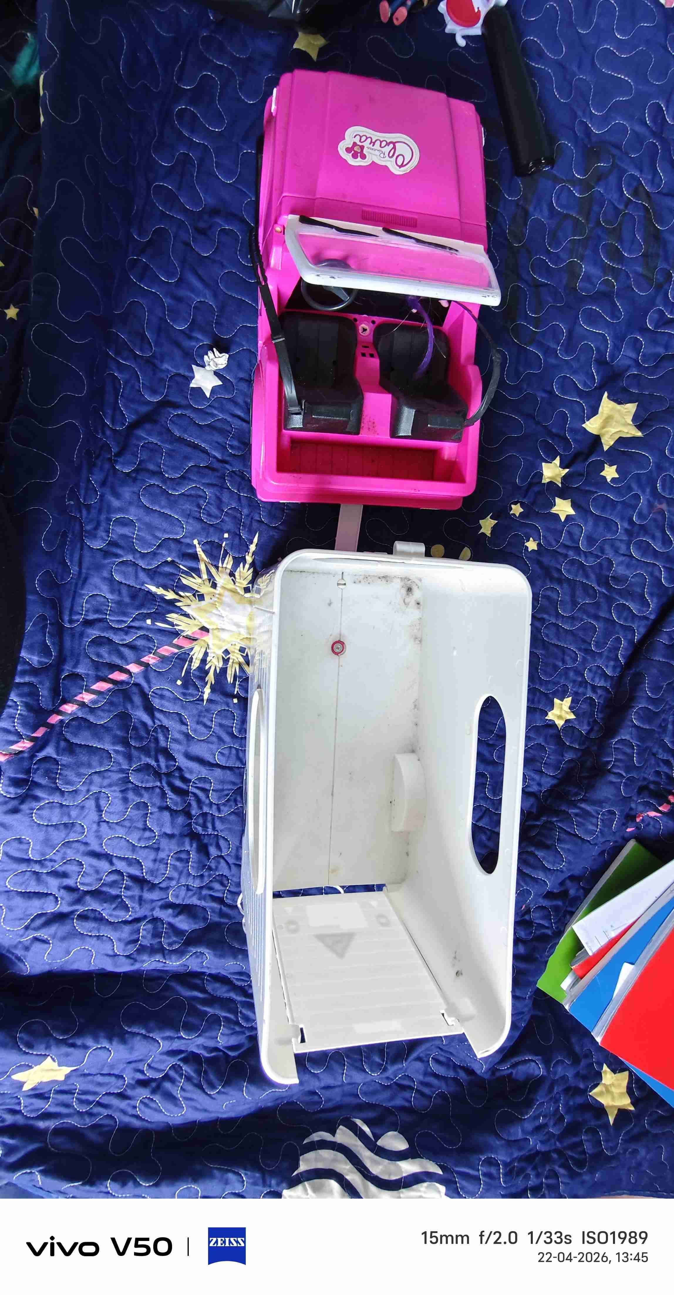 Auto de juguete rosado - miniatura 1