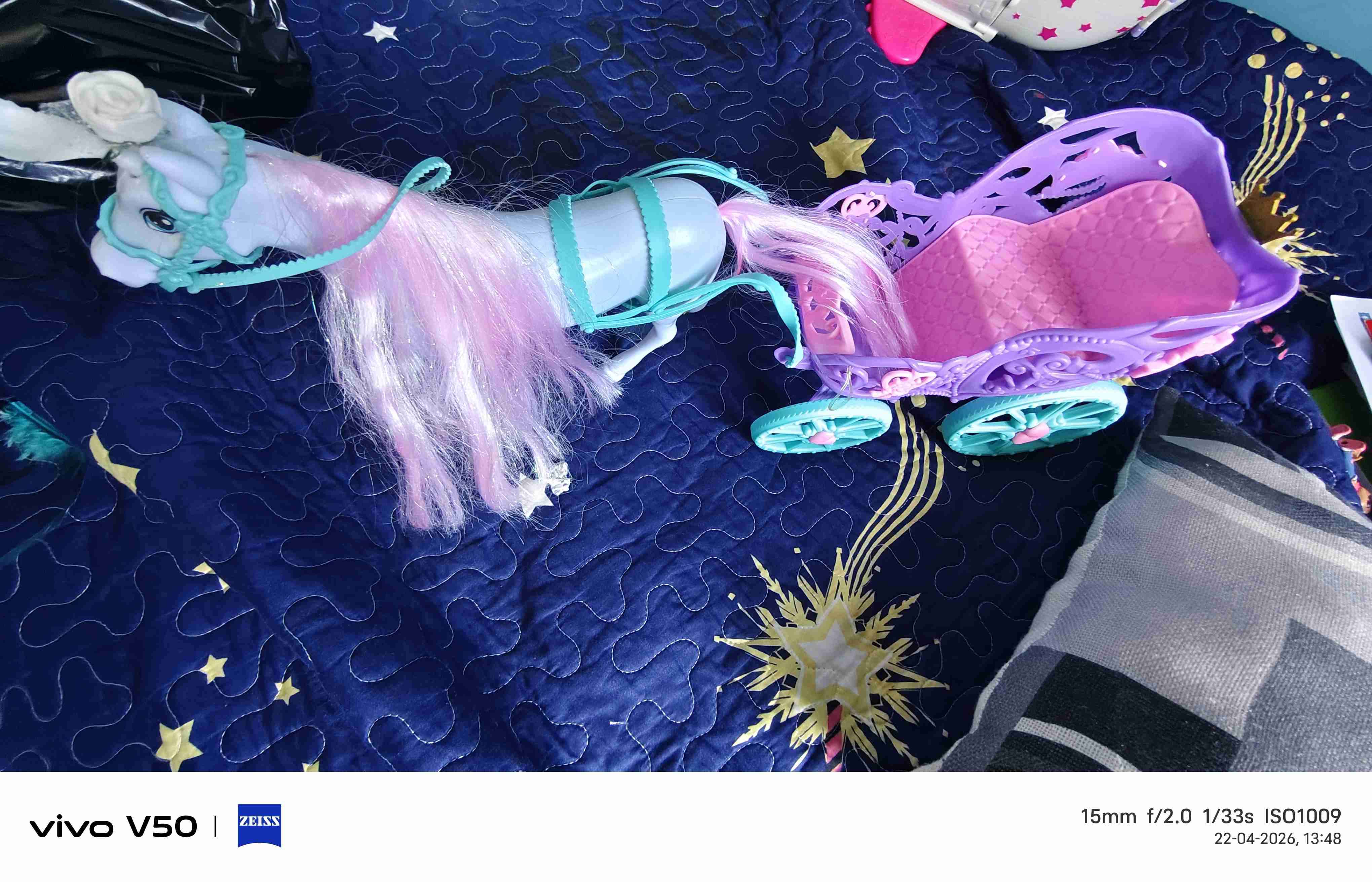 Carroza de juguete unicornio - miniatura 1