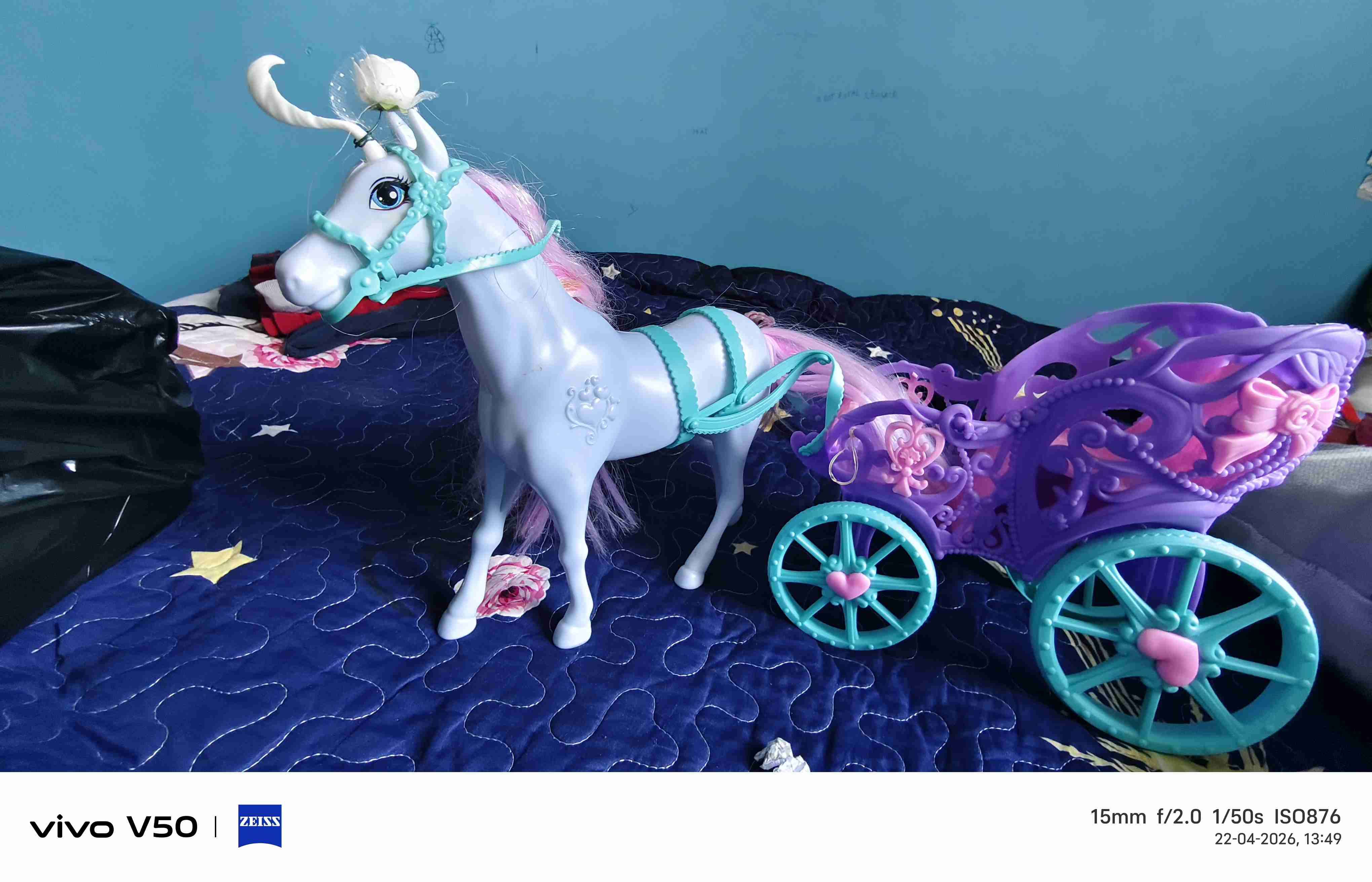 Carroza de juguete unicornio - miniatura 2