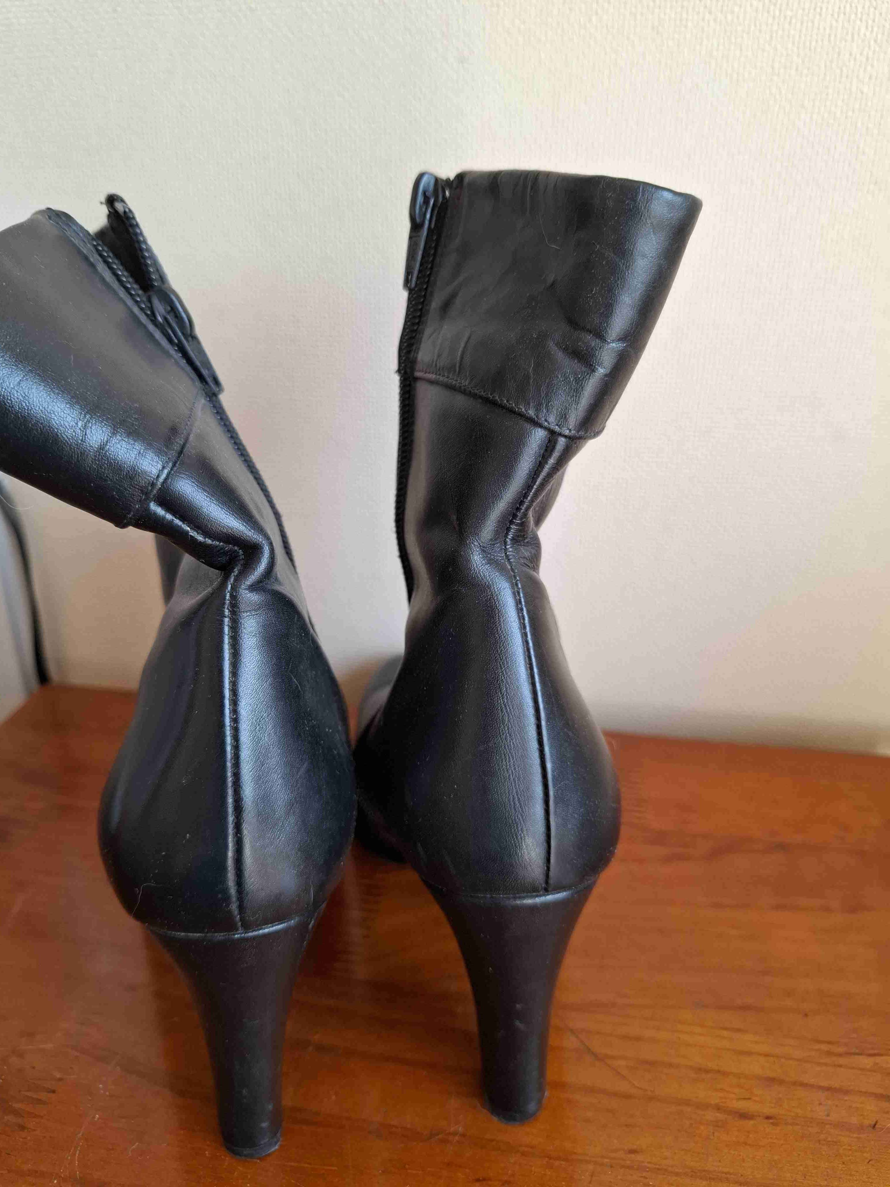 Botines de cuero negro con taco - miniatura 2