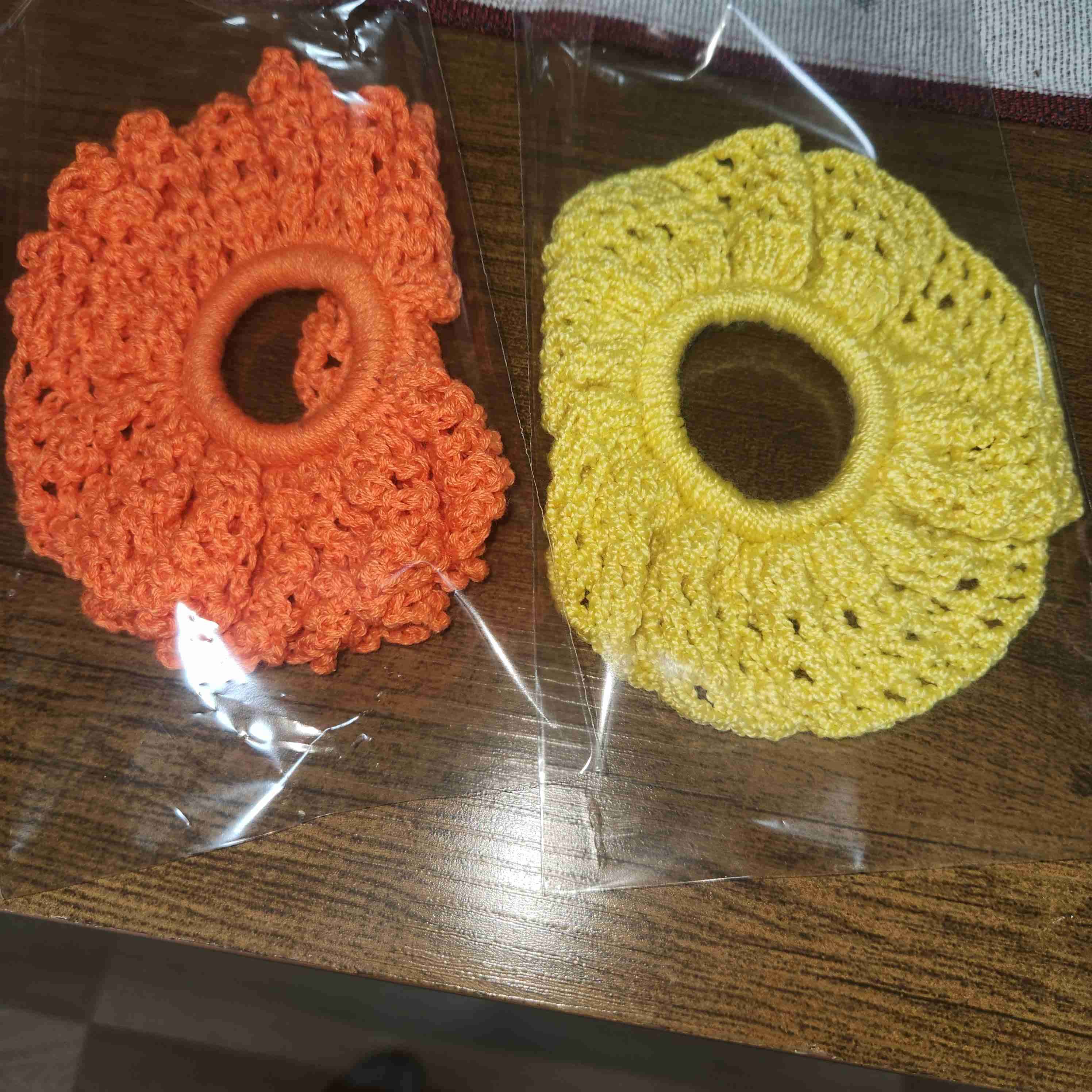 Colección de scrunchies de lana - miniatura 2