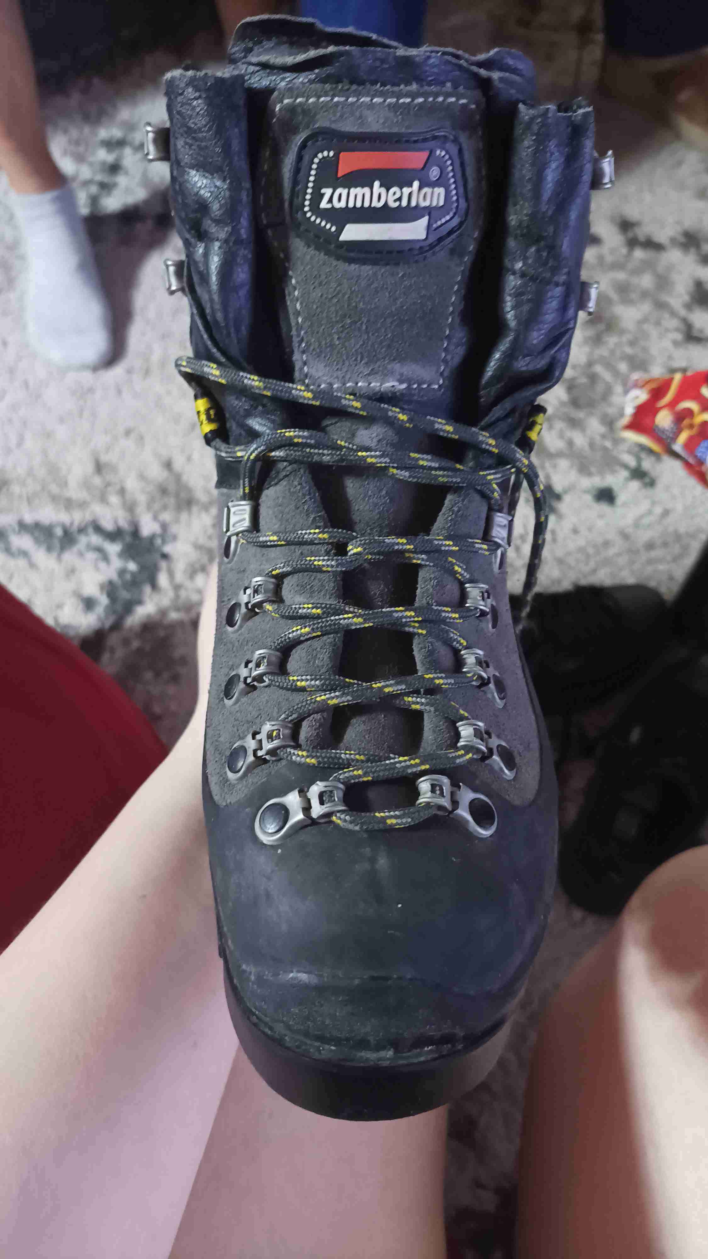 Botas de montaña negras - miniatura 2