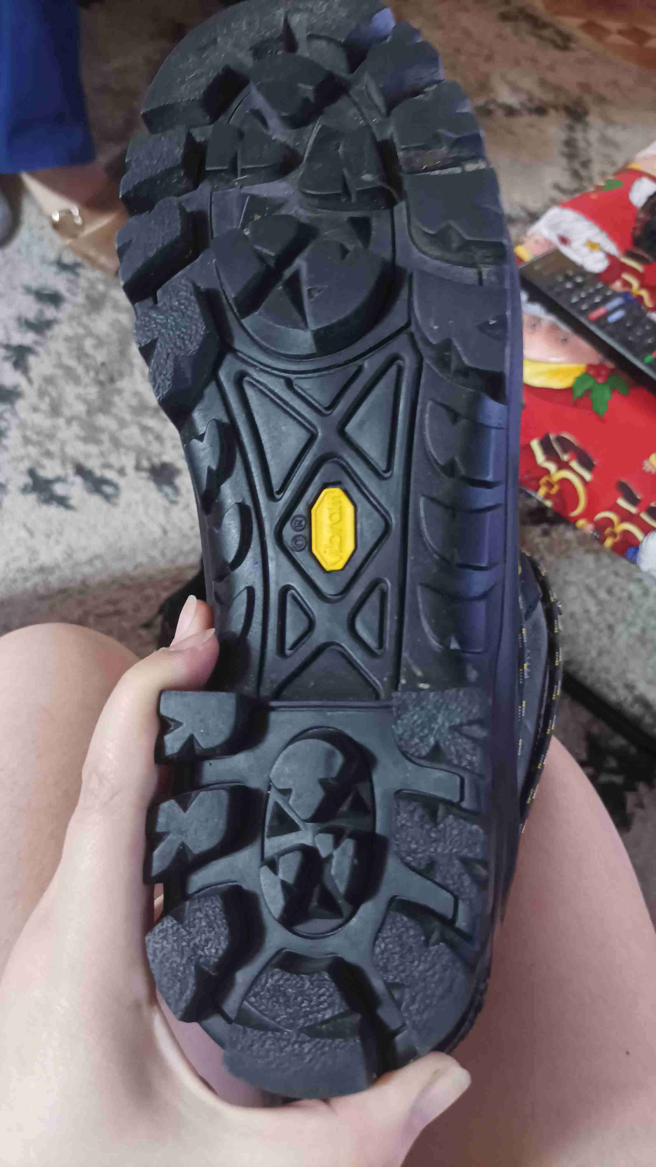 Botas de montaña negras - miniatura 4