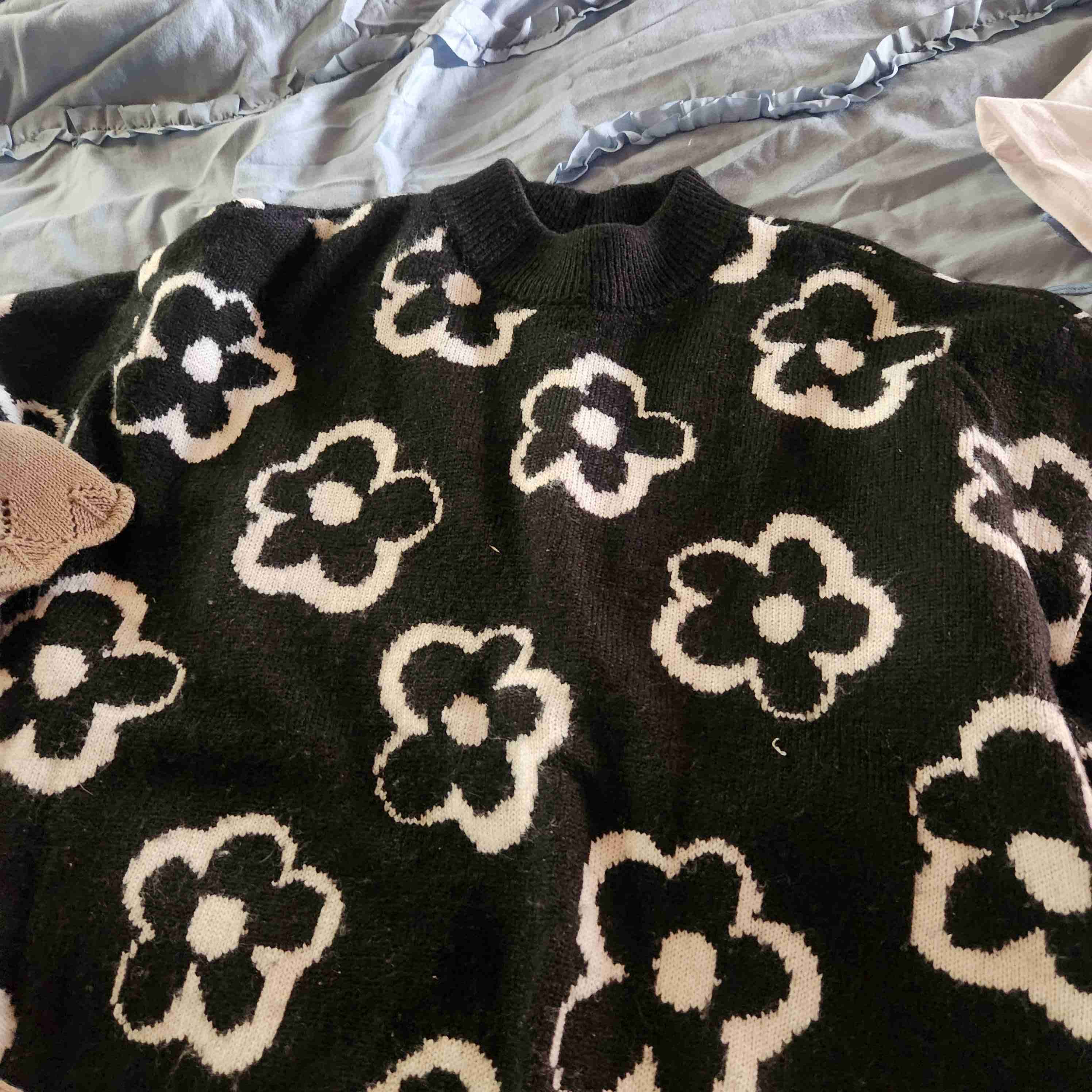 Polera con franjas roja y negra - miniatura 3