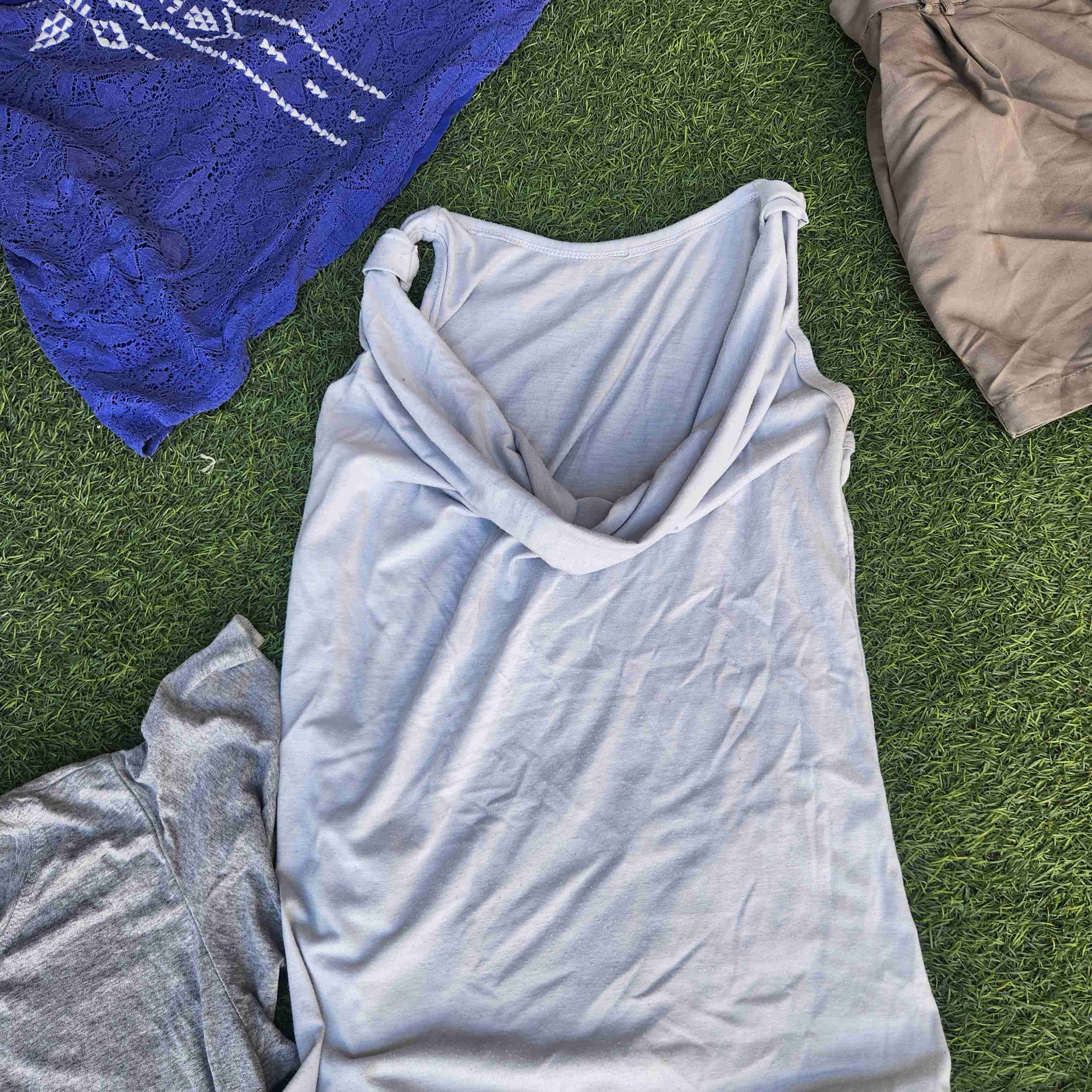 Polera con franjas roja y negra - miniatura 6