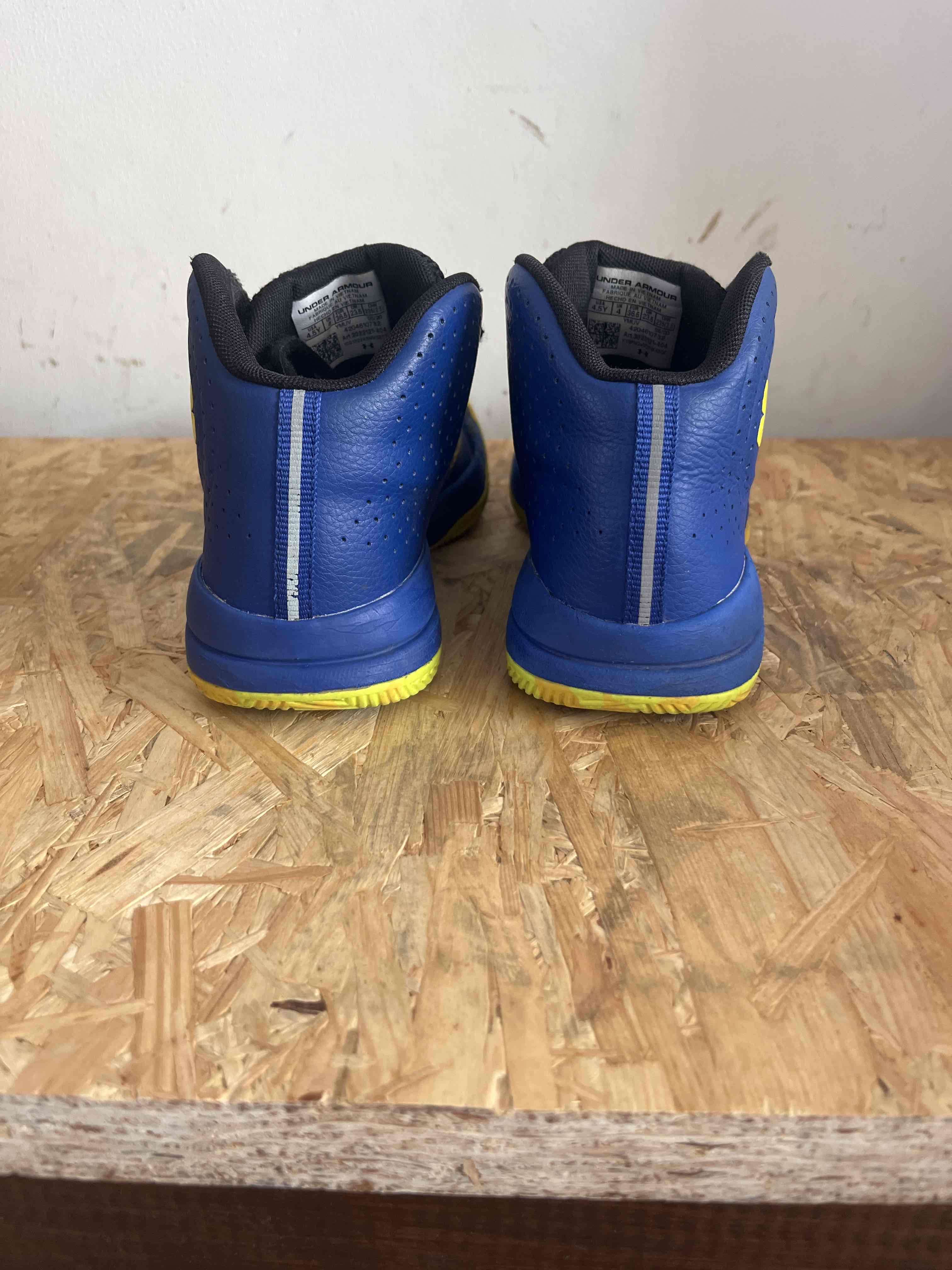 Zapatillas básquetbol niño negras y azules - miniatura 3