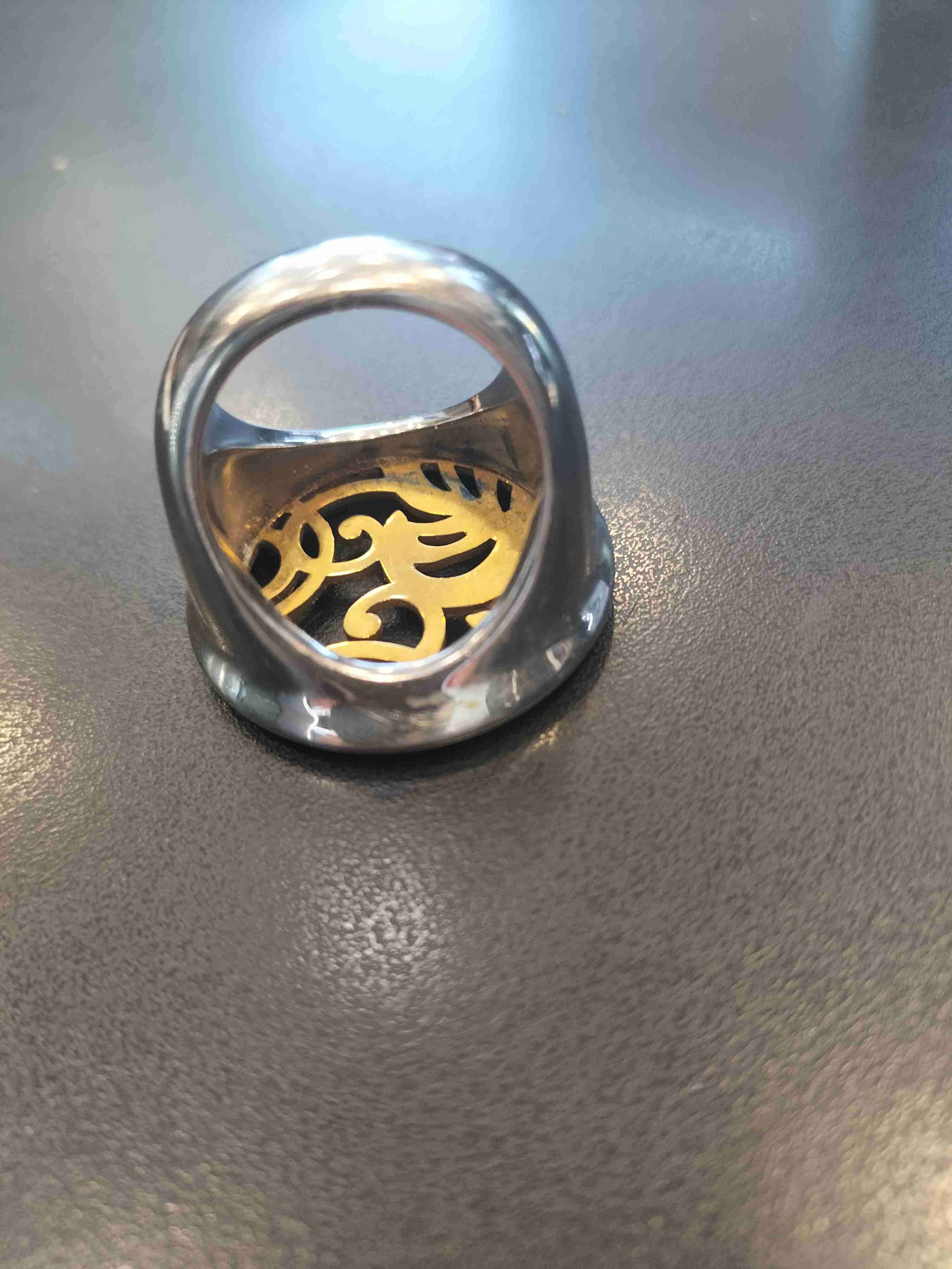 Anillo de diseño dorado - miniatura 4