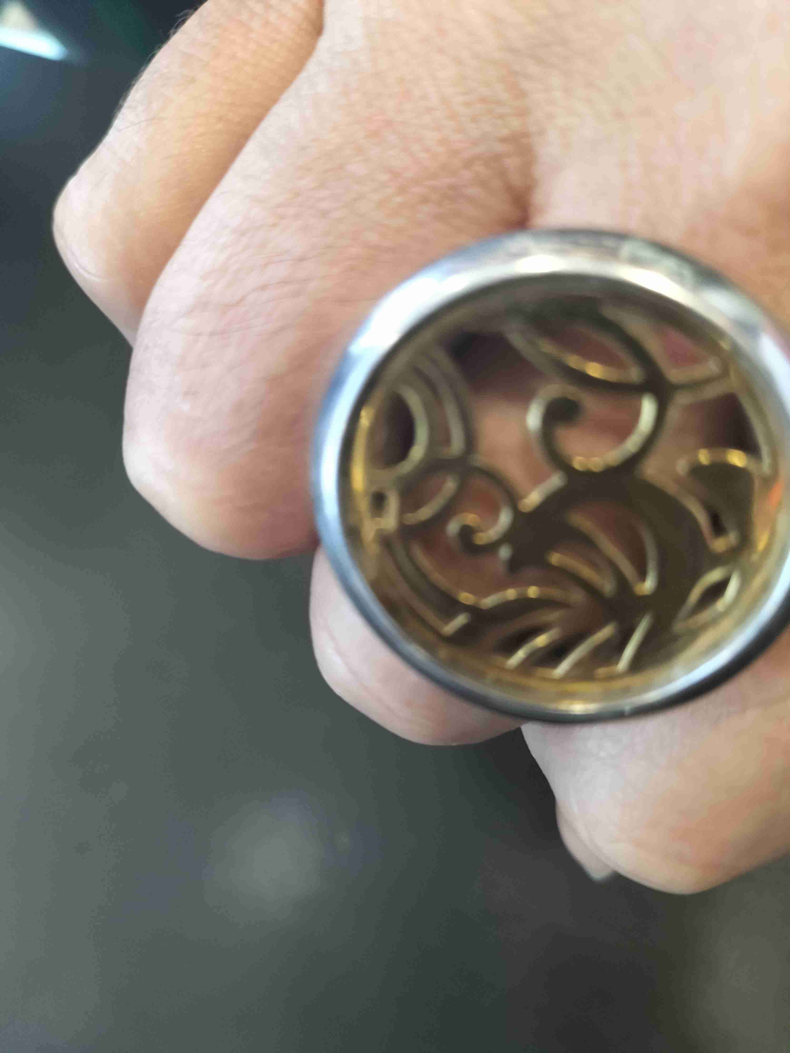 Anillo de diseño dorado - miniatura 5