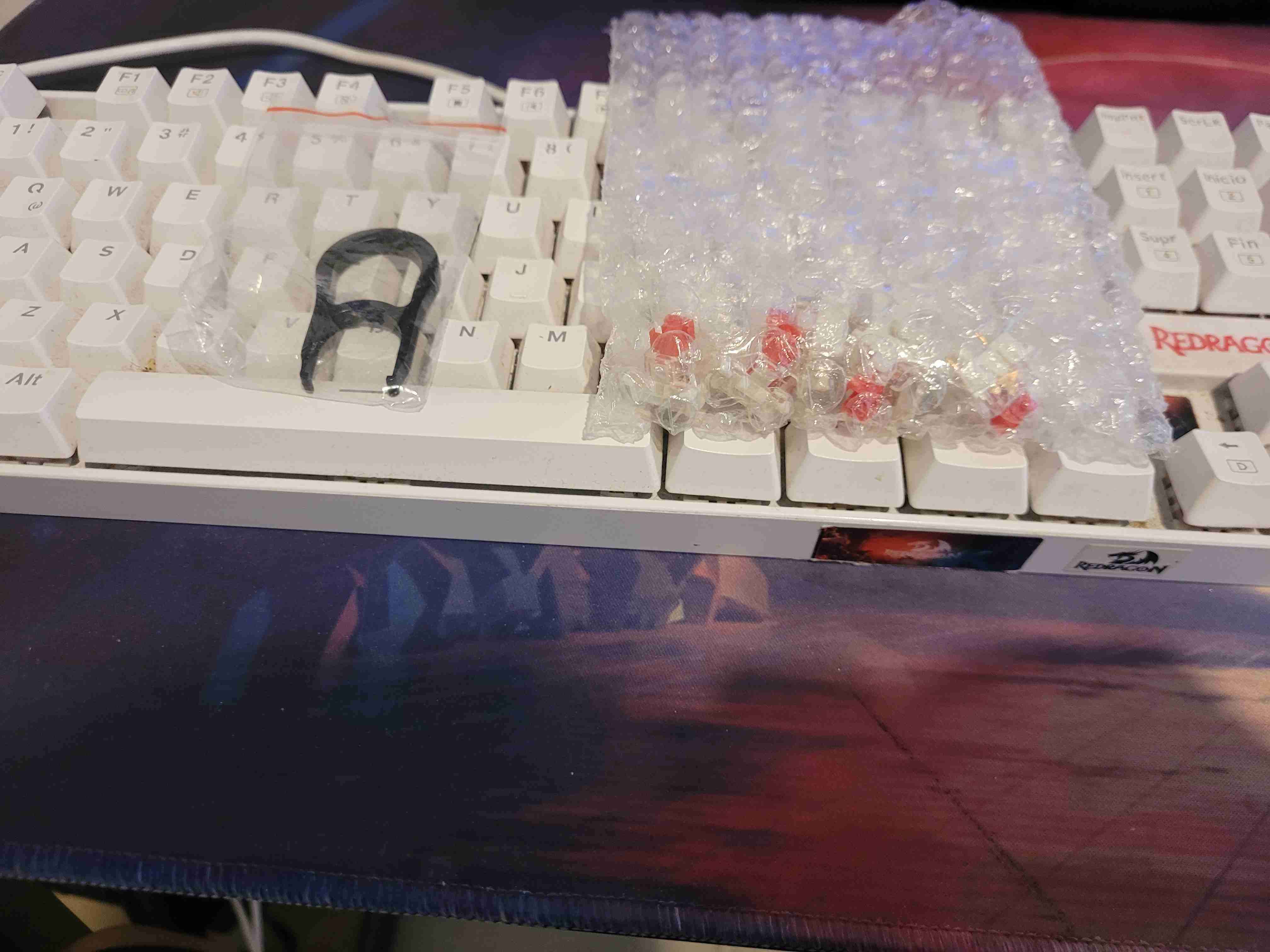 Teclado mecánico Redragon blanco - miniatura 5