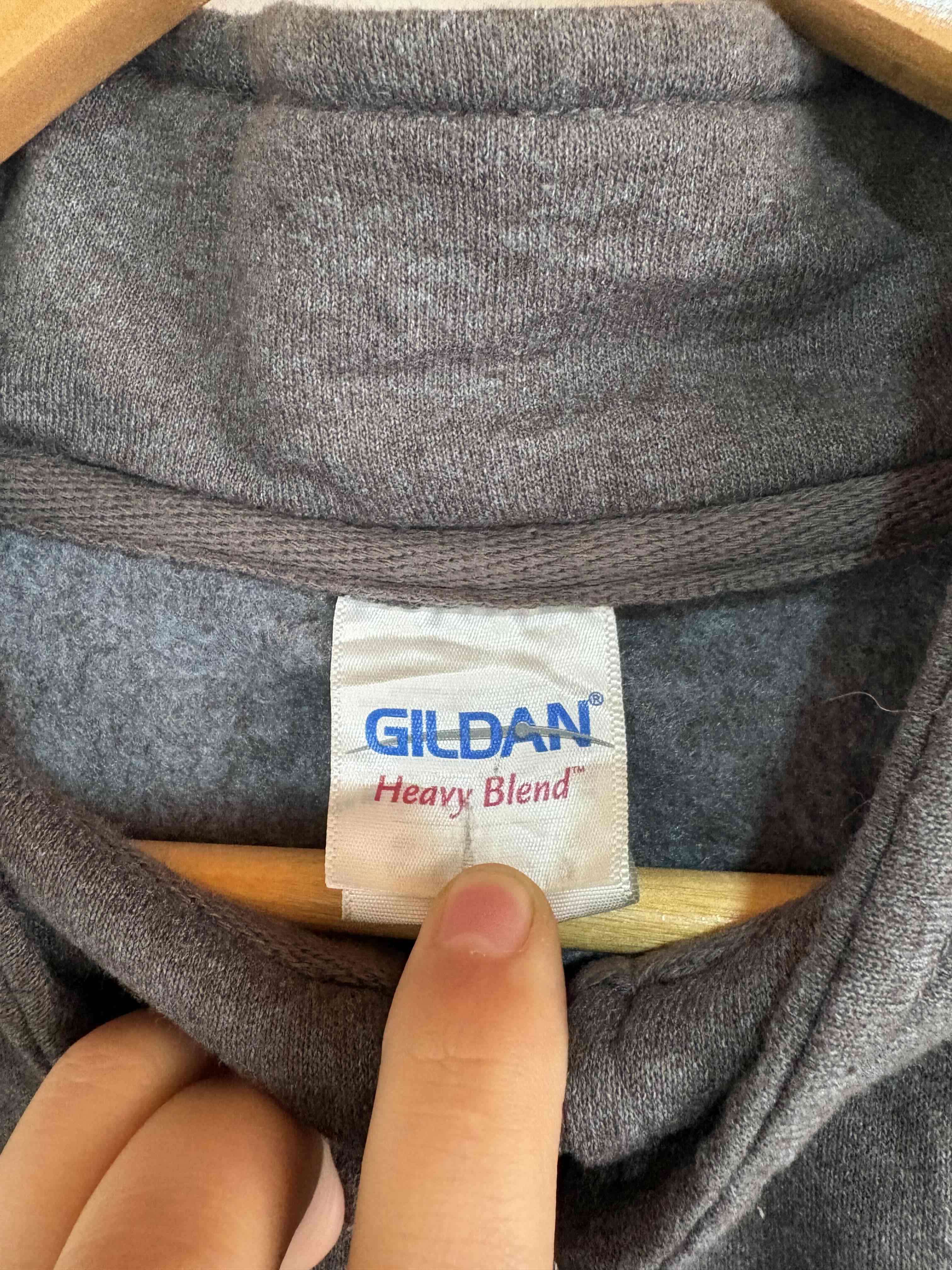 Polerón gris con diseño frontal - miniatura 2