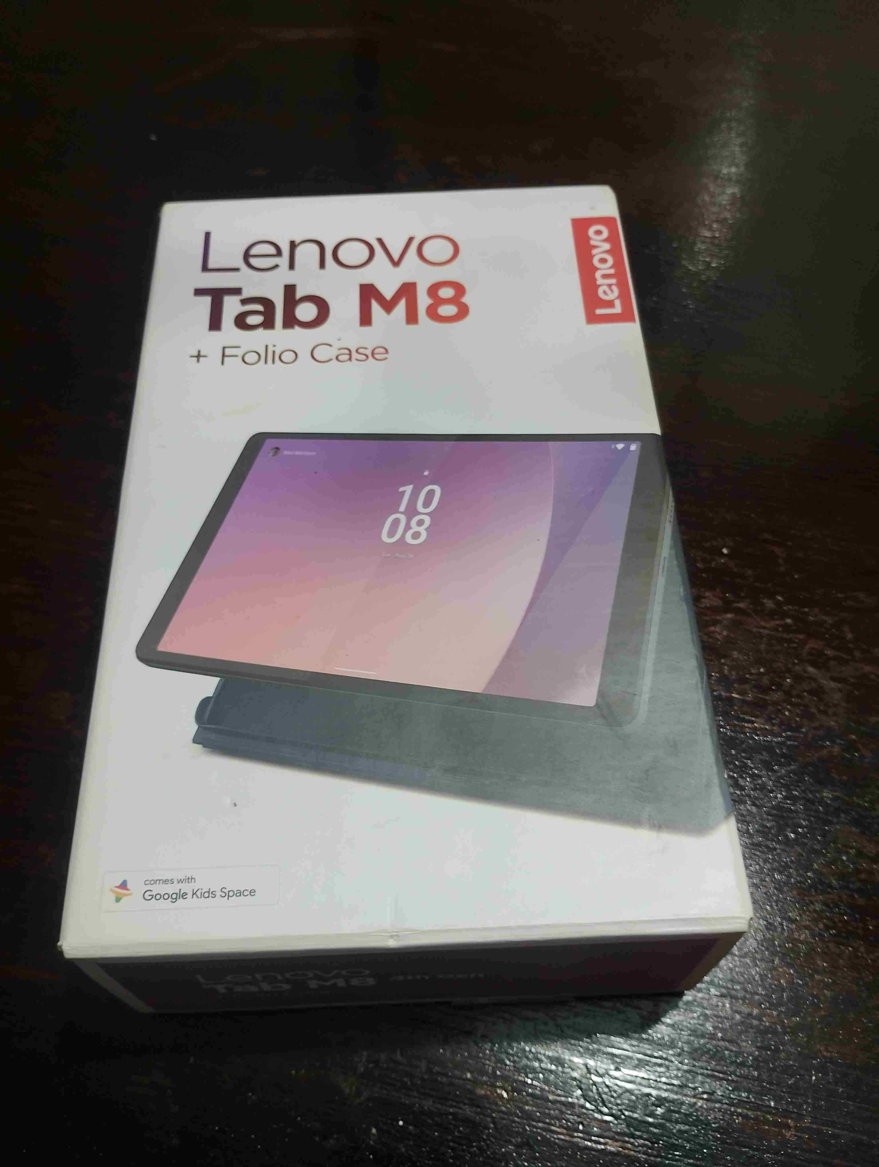 Tablet Lenovo Tab M8 con funda - miniatura 1