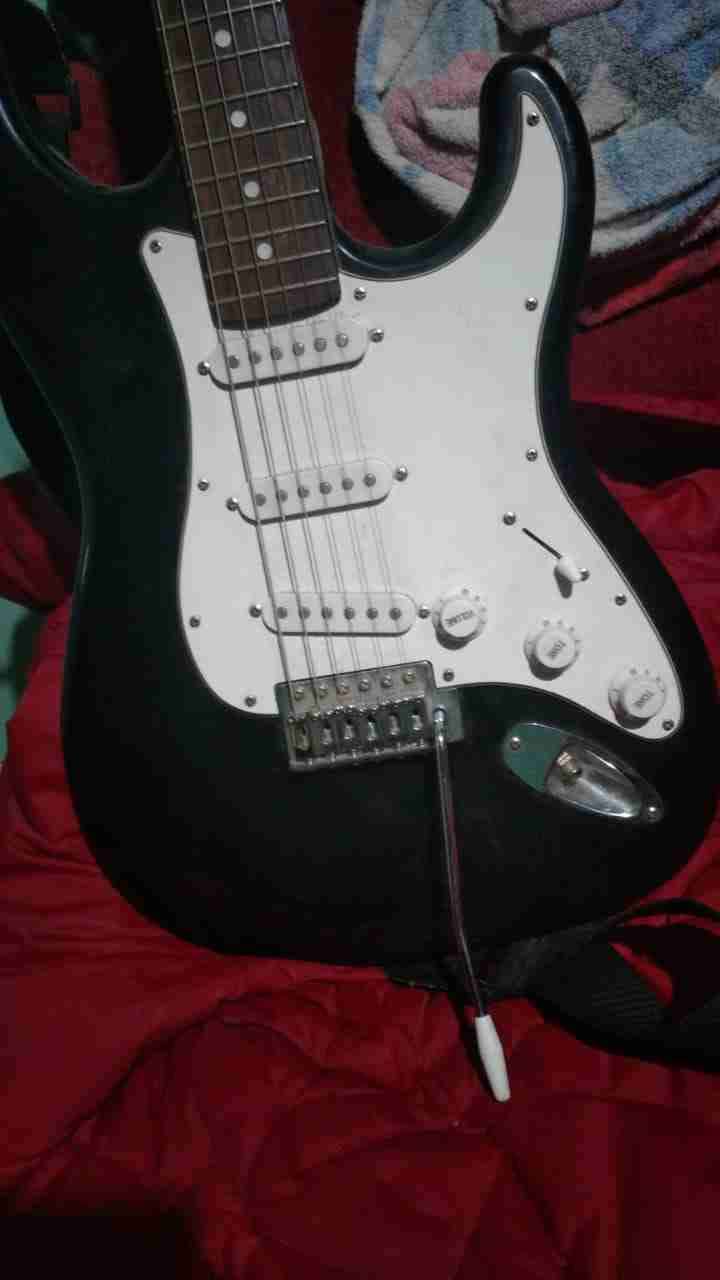 Guitarra eléctrica Suzuki - miniatura 2