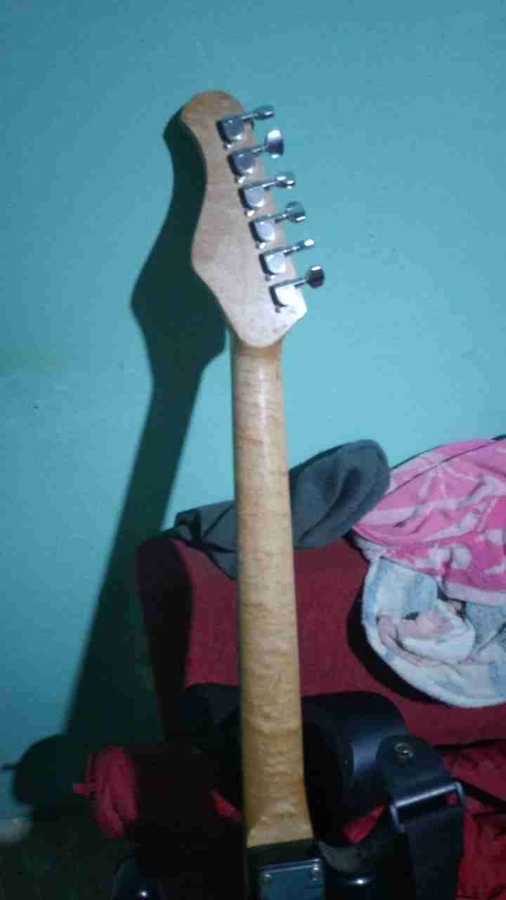 Guitarra eléctrica Suzuki - miniatura 4