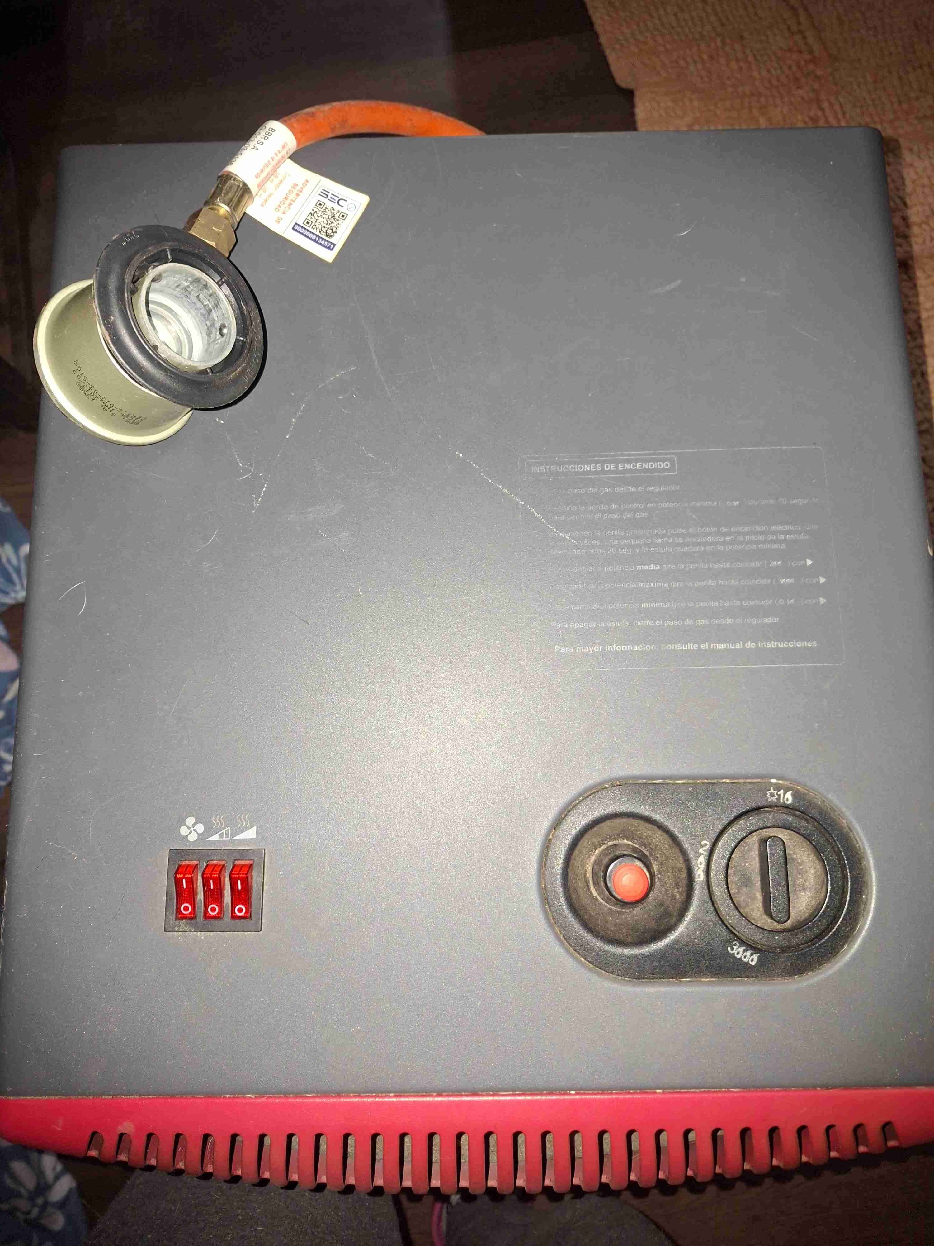 Calefactor Toyotomi híbrido rojo - miniatura 3