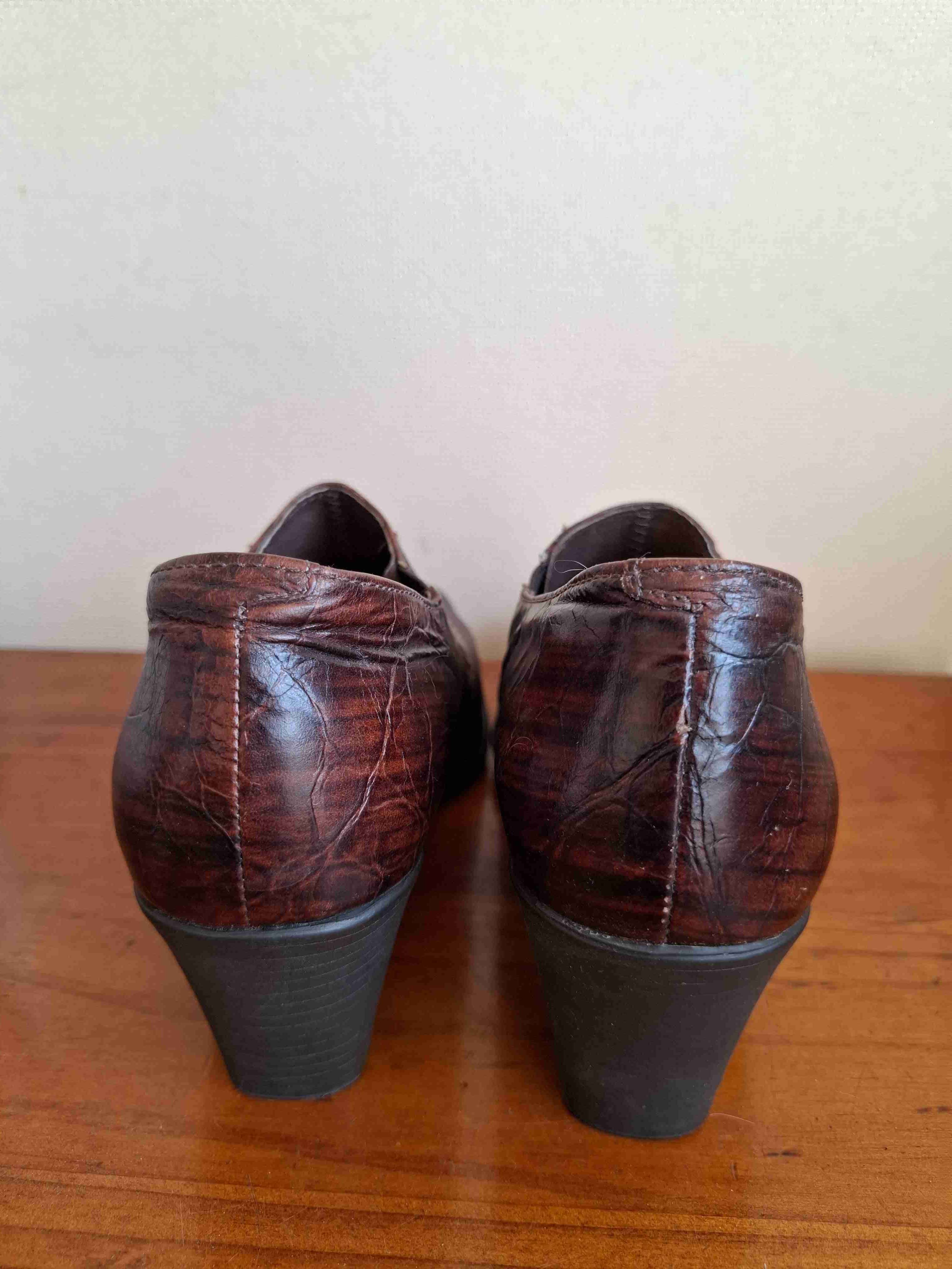 Zapatos de cuero marrón oscuro - miniatura 3