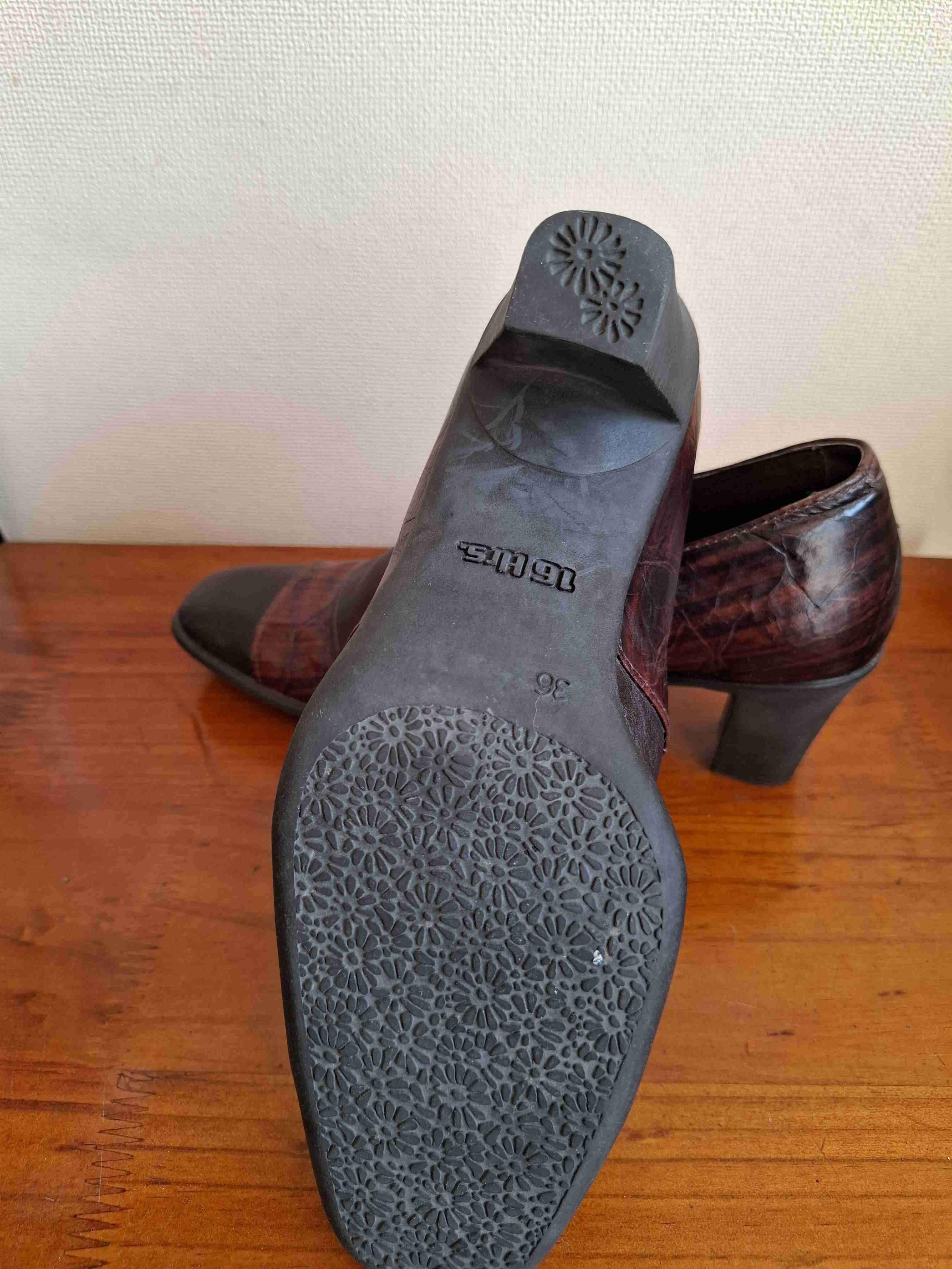 Zapatos de cuero marrón oscuro - miniatura 5