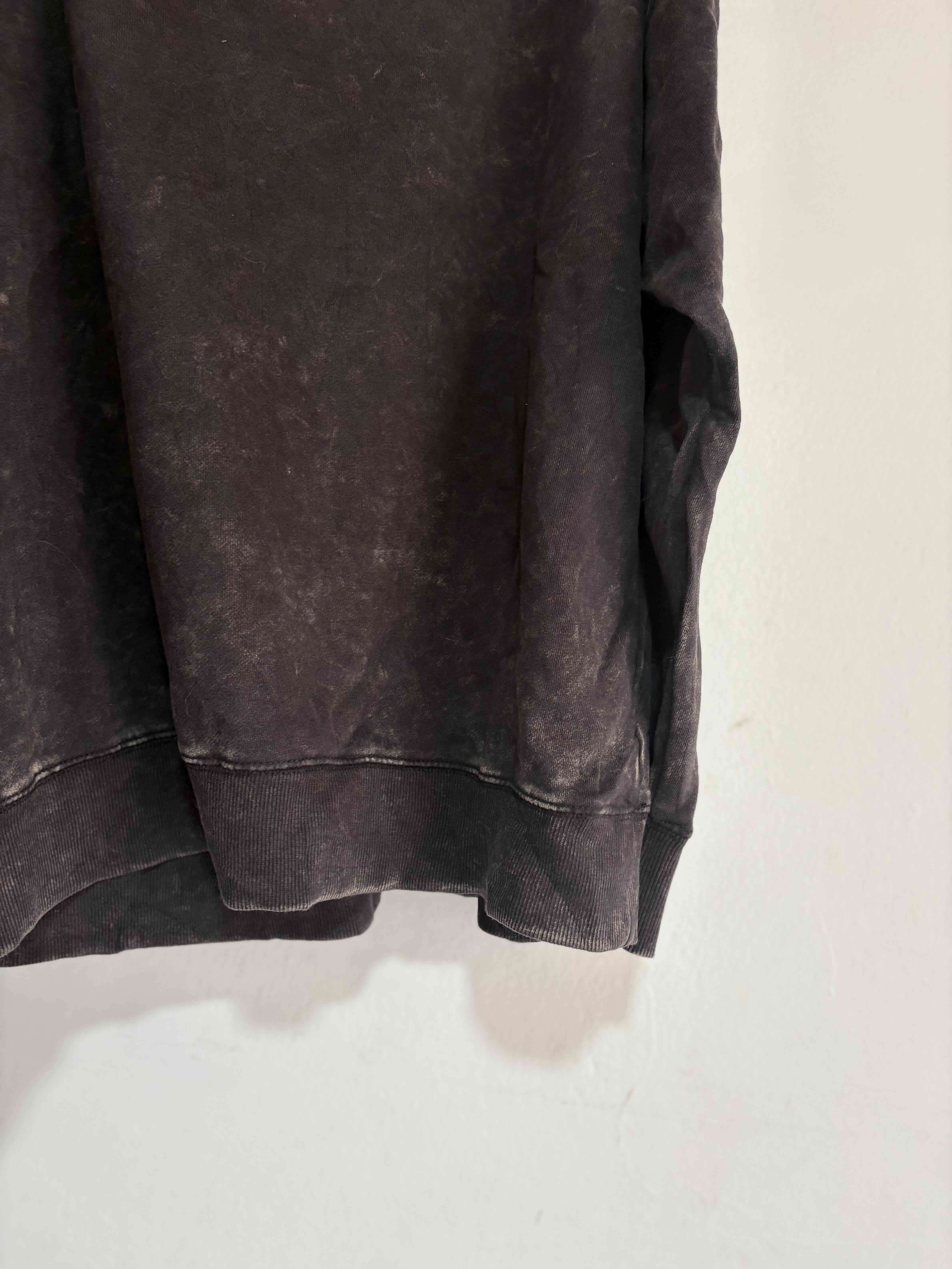 Polerón negro desgastado - miniatura 5