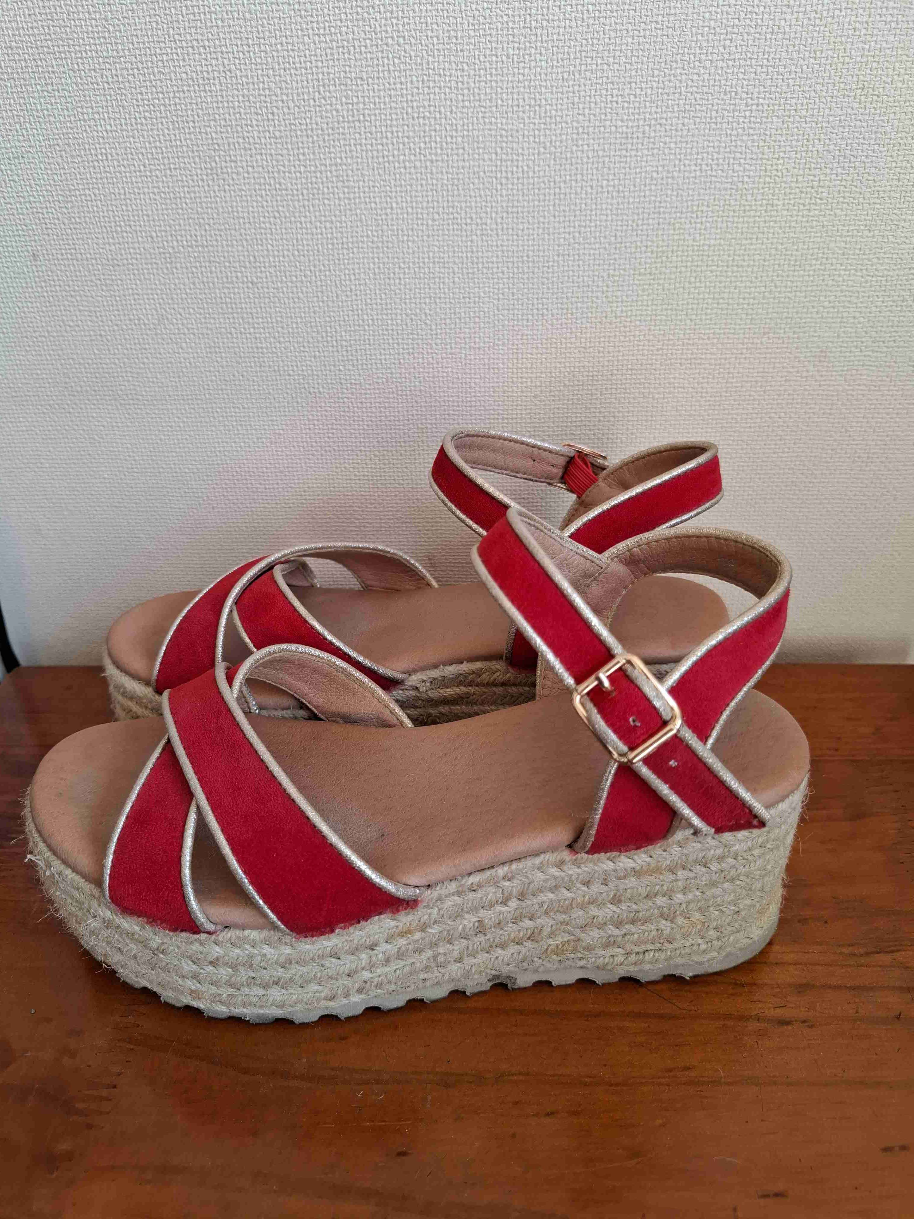 Sandalias plataforma rojas - miniatura 2