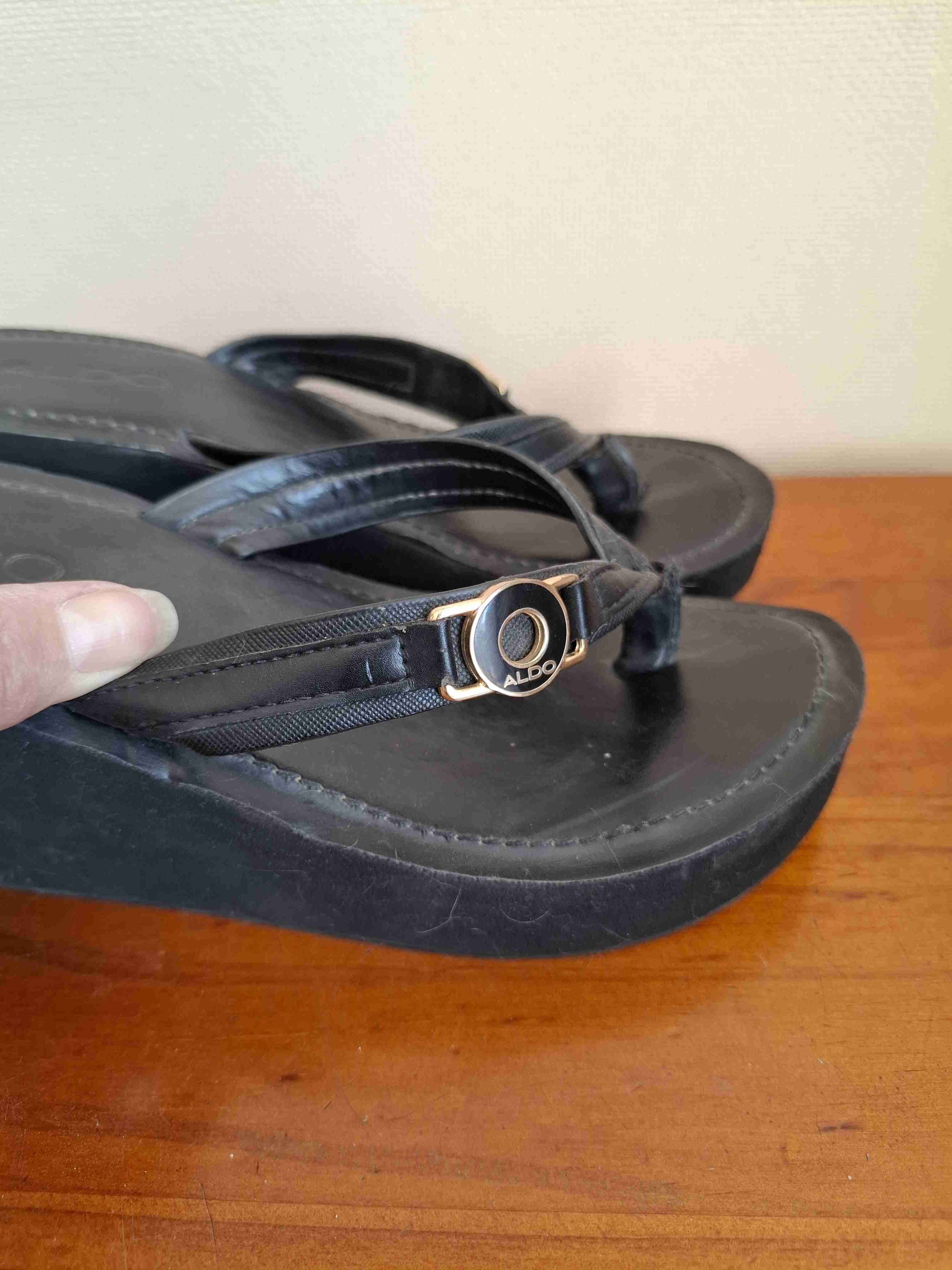 Sandalias negras de cuero - miniatura 2