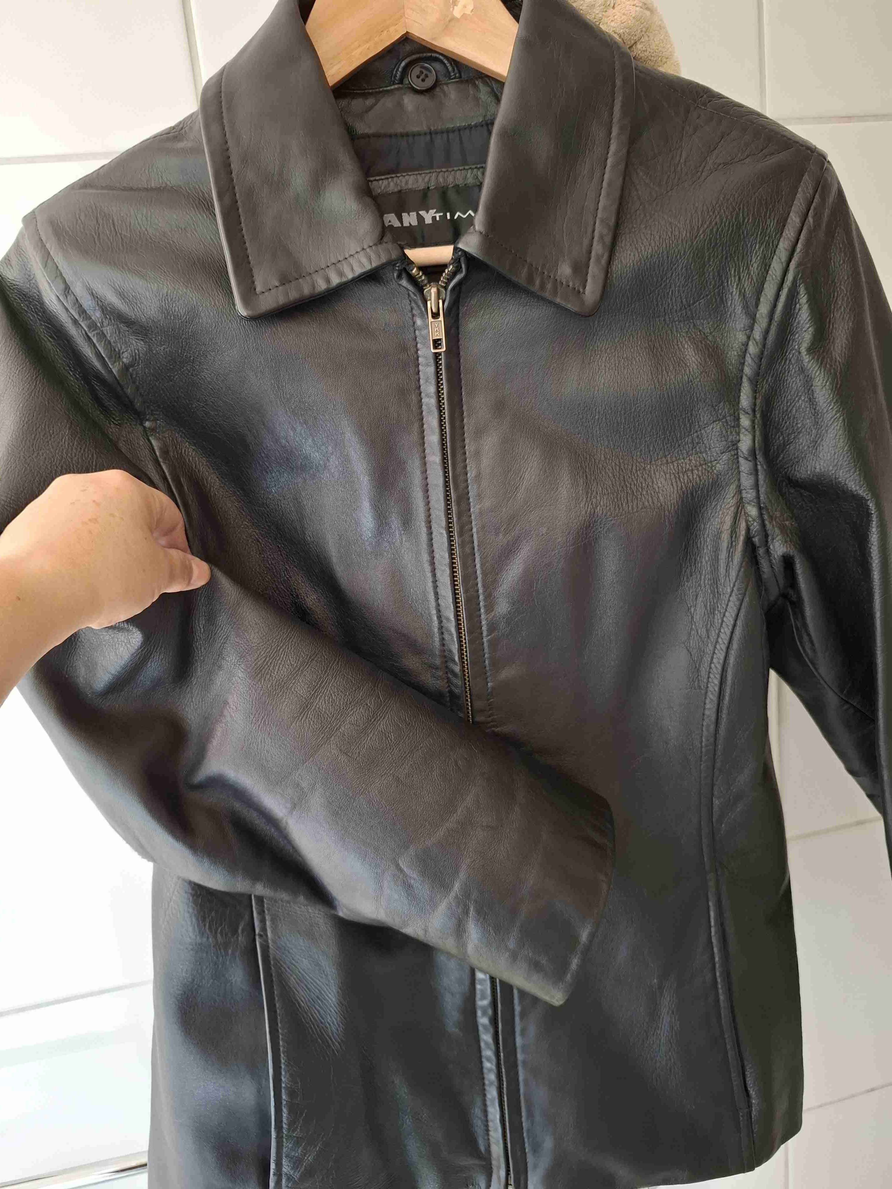 Chaqueta de cuero negra - miniatura 2